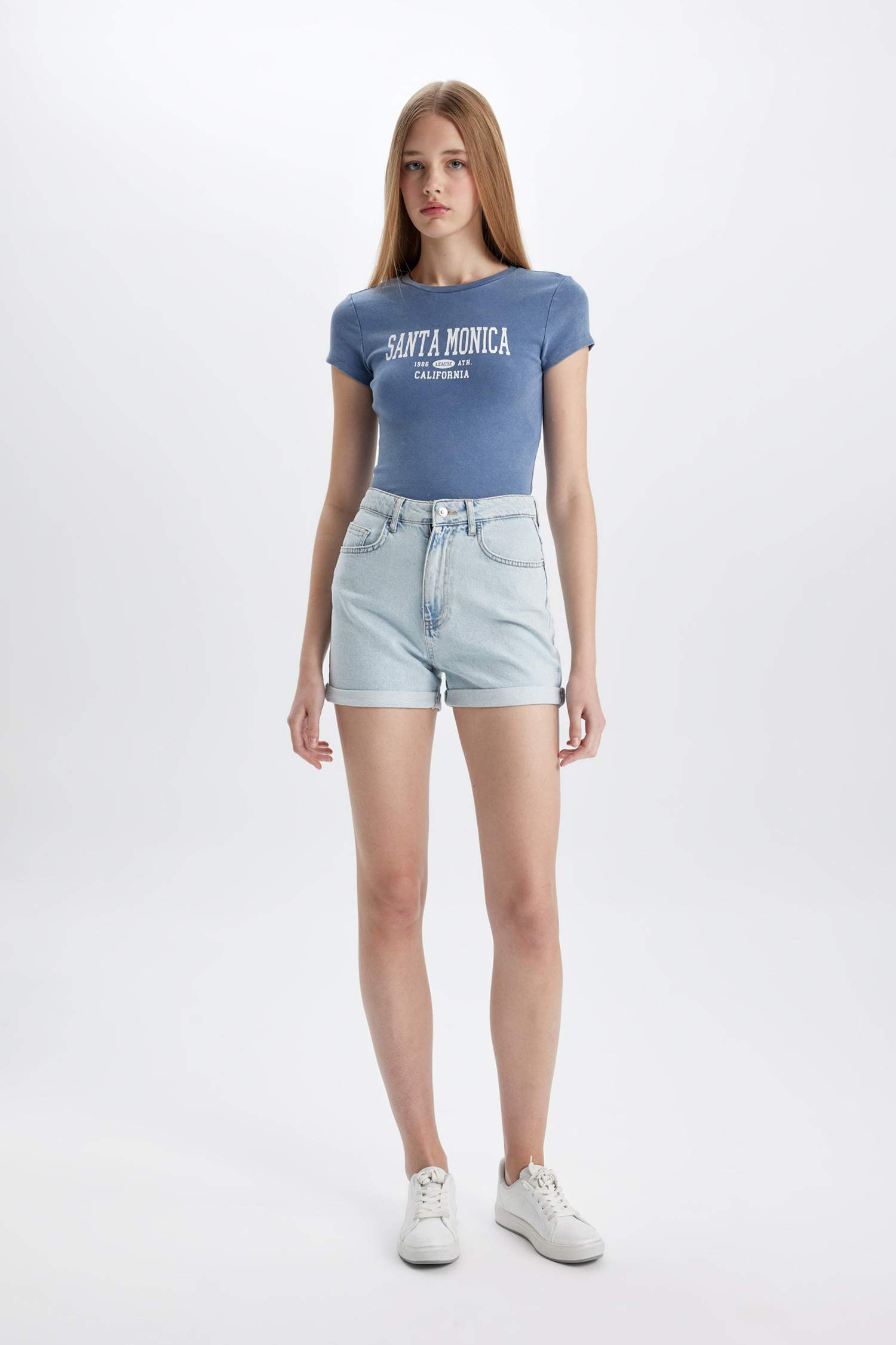 تيشيرت نص ردن مطبوع بياخة مستديرة