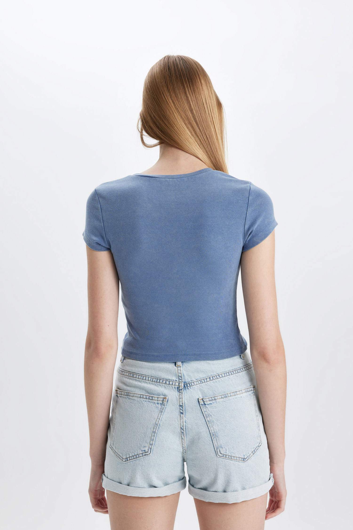 تيشيرت نص ردن مطبوع بياخة مستديرة