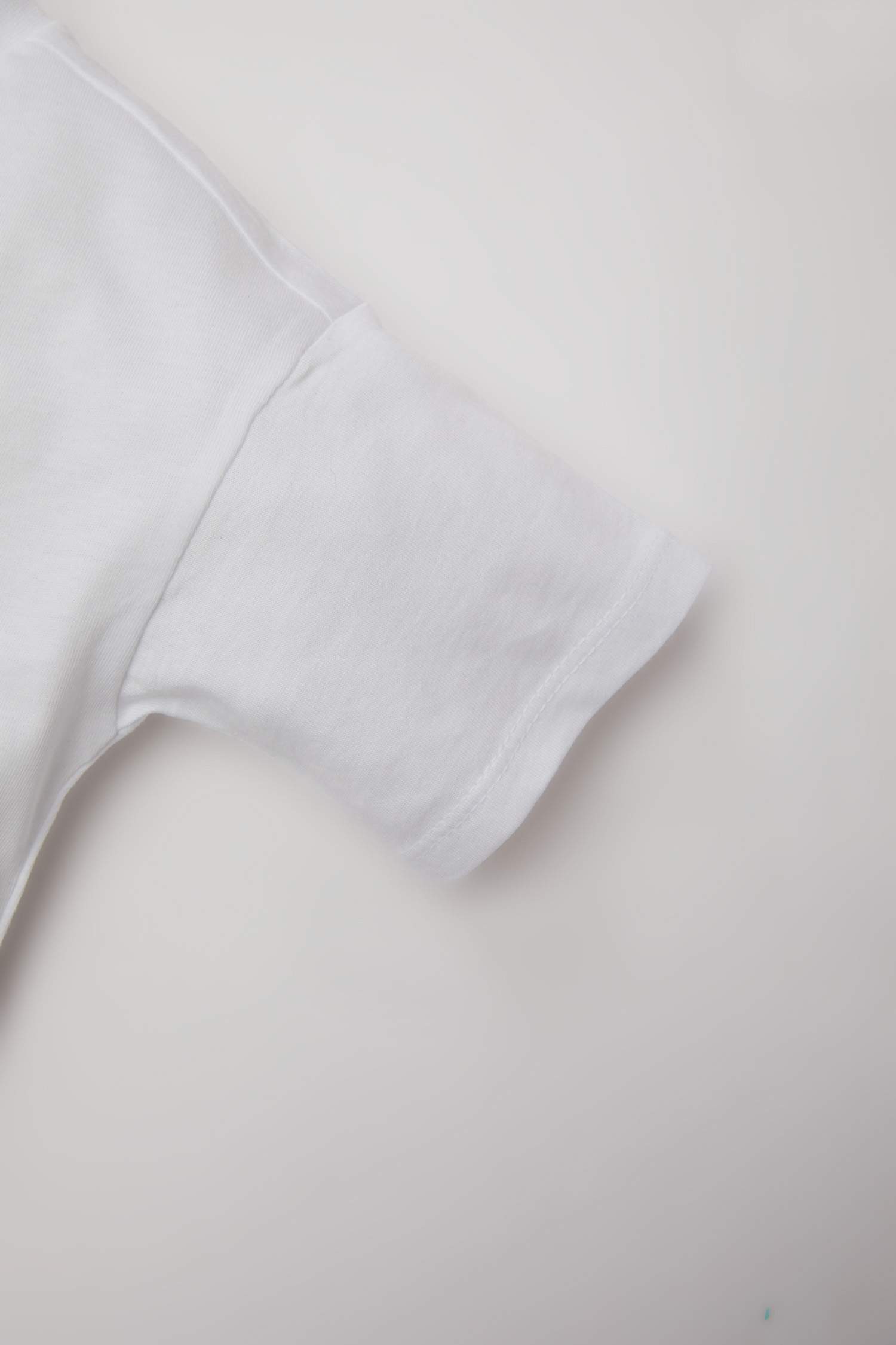 تيشيرت بيبي اولادي بطبعة شعار وقصة عادية