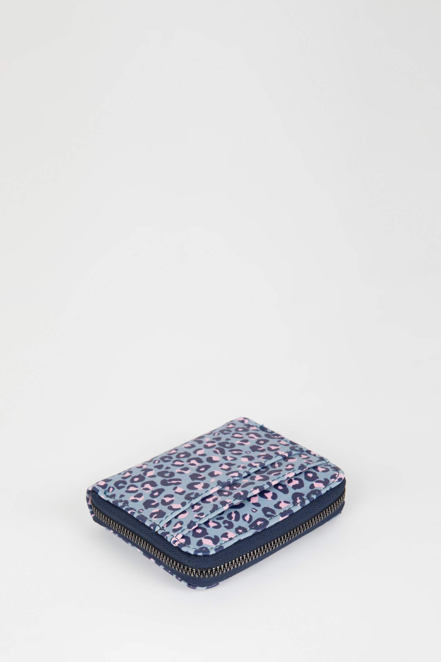 Woman Faux Leather Wallets