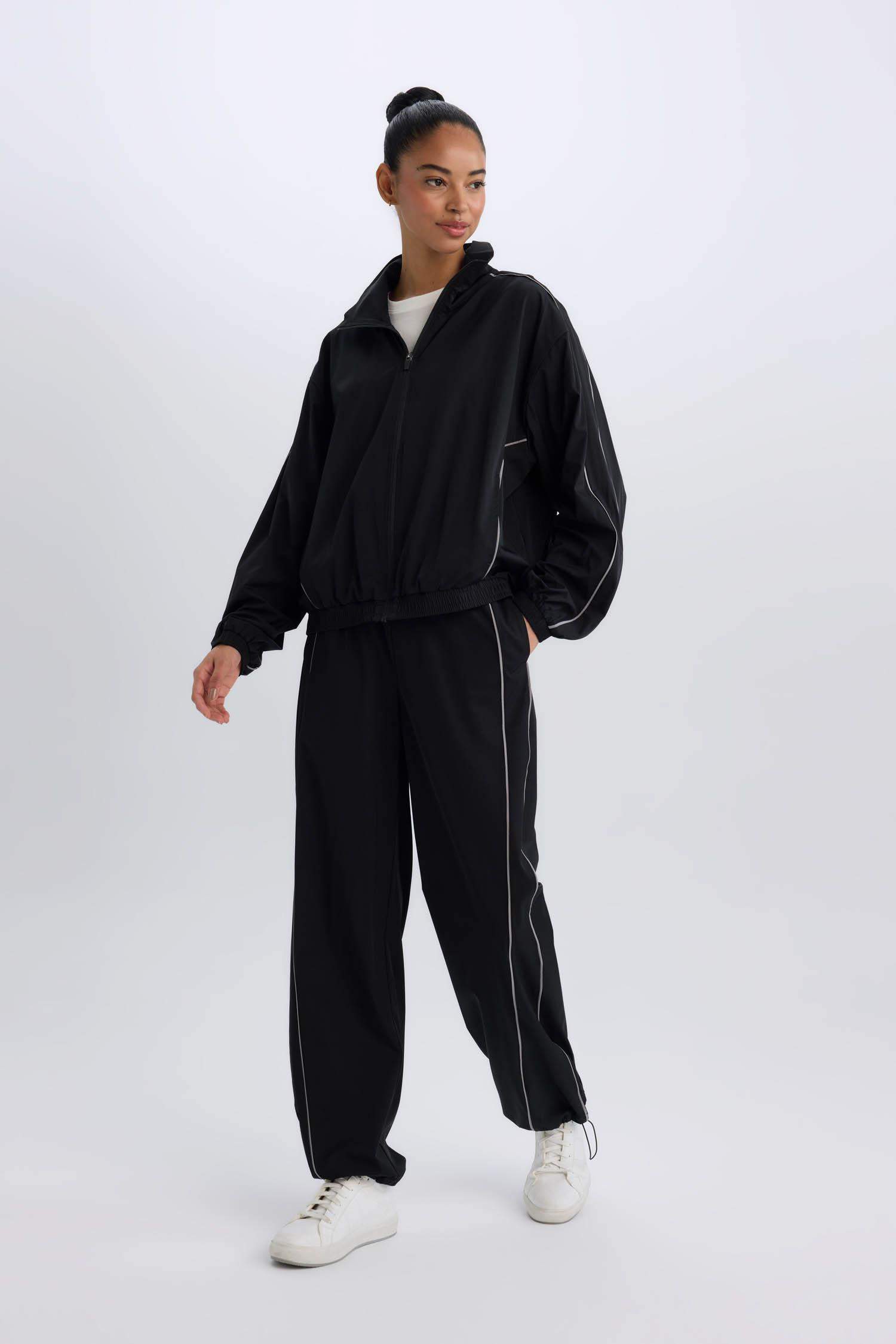 Wide Leg Geniş Paça Paçası Ayarlanabilir Cepli Sporcu Dokuma Pantolon