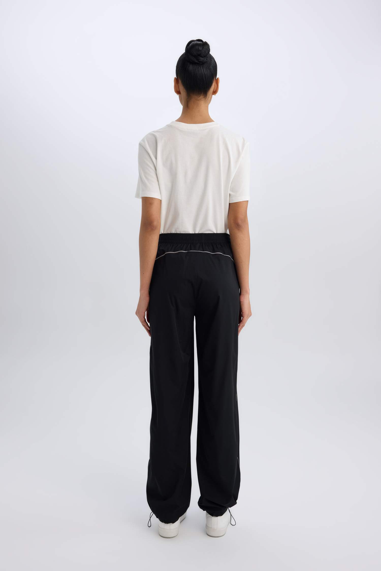 Wide Leg Geniş Paça Paçası Ayarlanabilir Cepli Sporcu Dokuma Pantolon