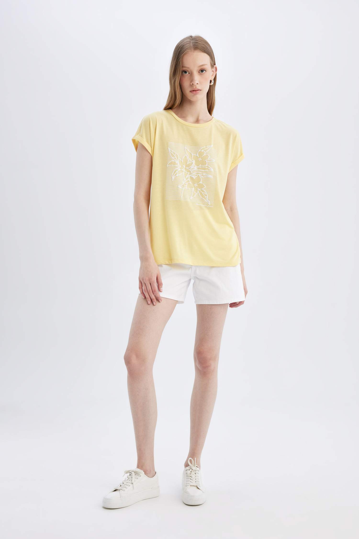 Футболка с круглым вырезом