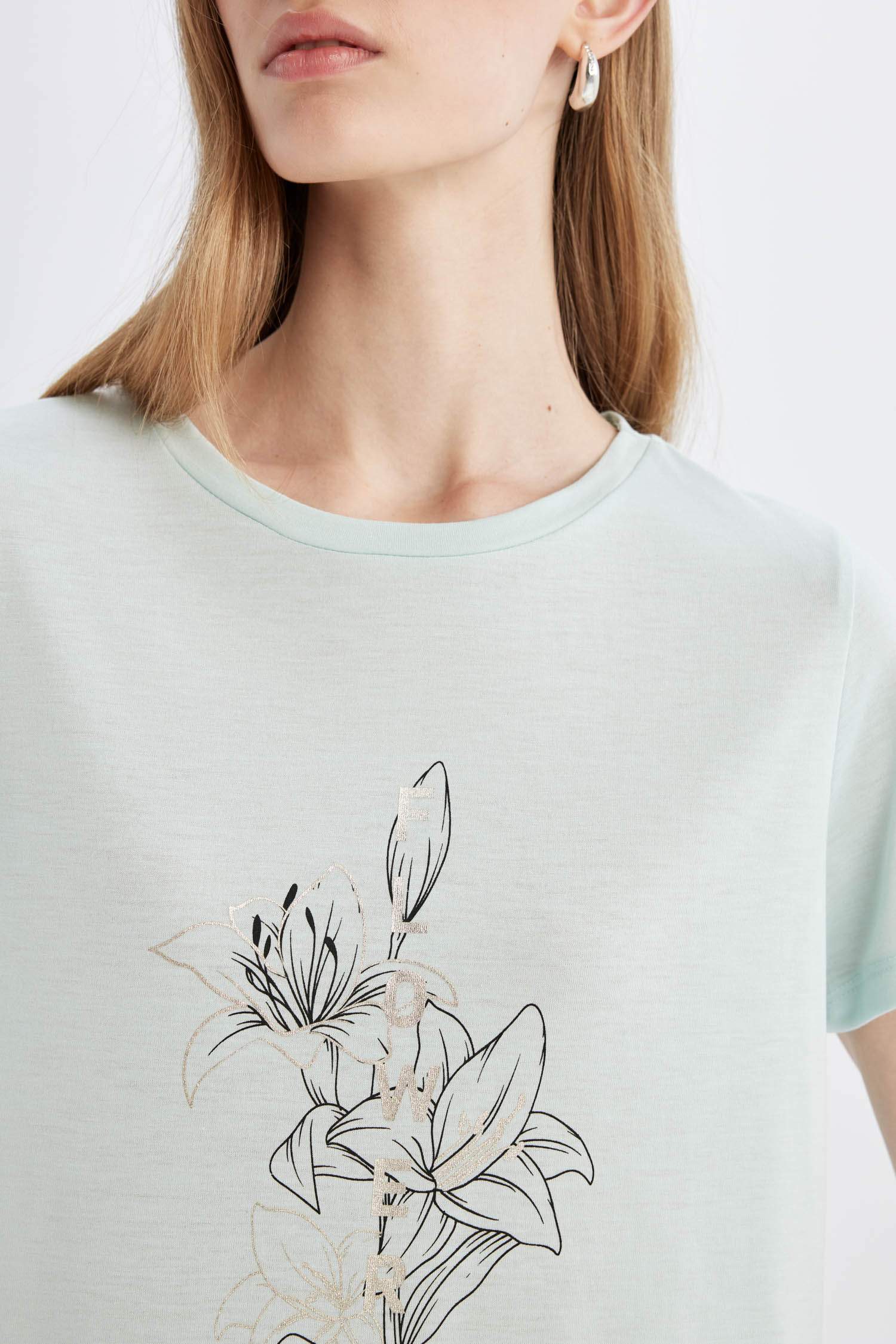 Regular Fit Crew Neck Printed Short Sleeve T-Shirt