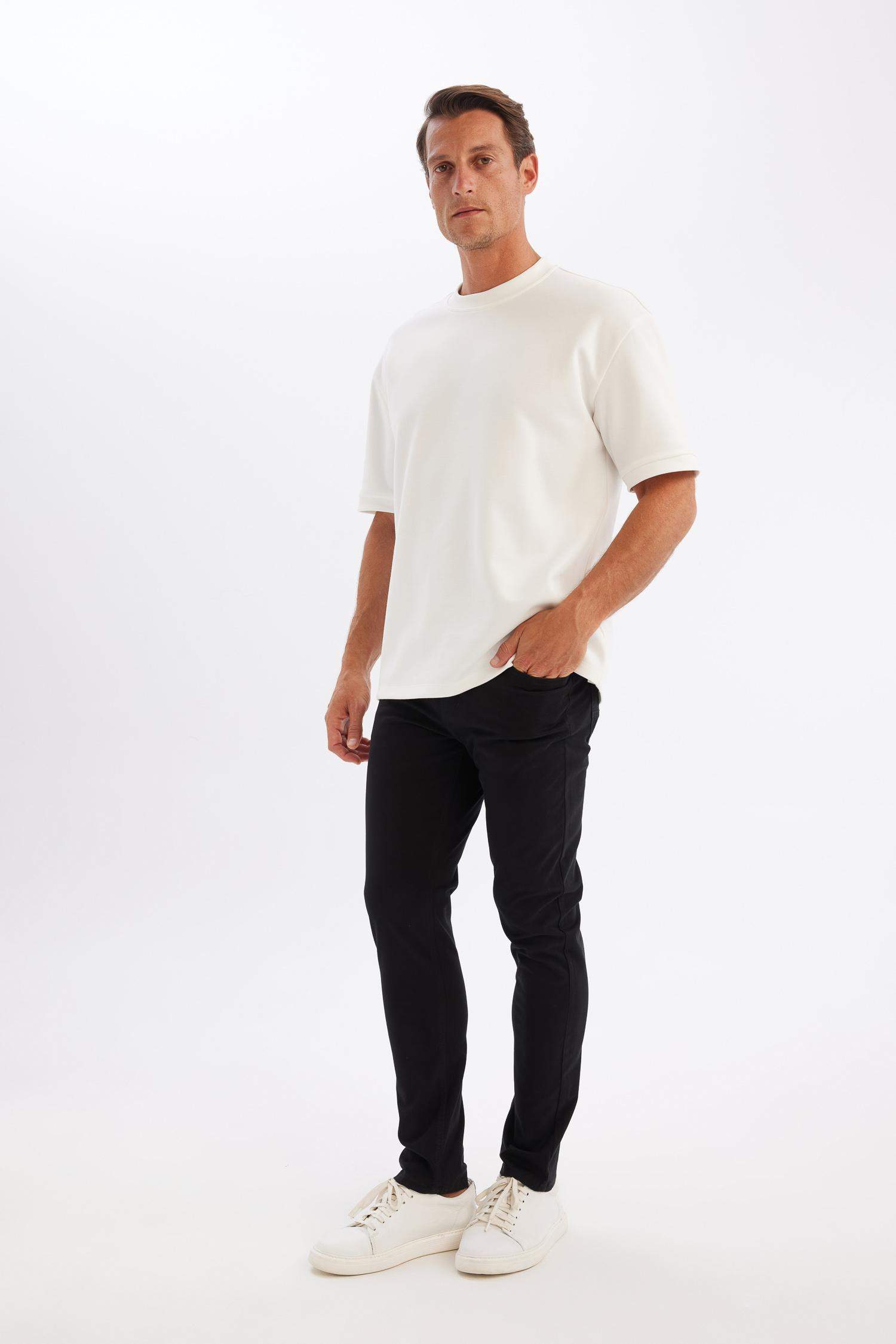 سروال تشينو برجل ضيق