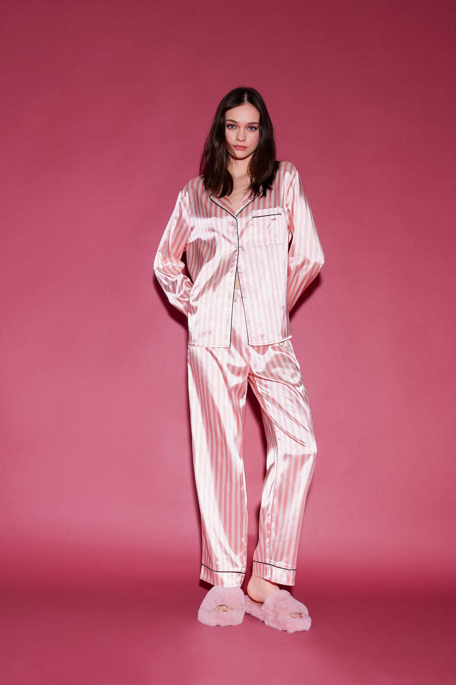 Pijama Takımı Uzun Kollu Çizgili Saten Üst Beli Lastikli Uzun Alt-Fall in Love