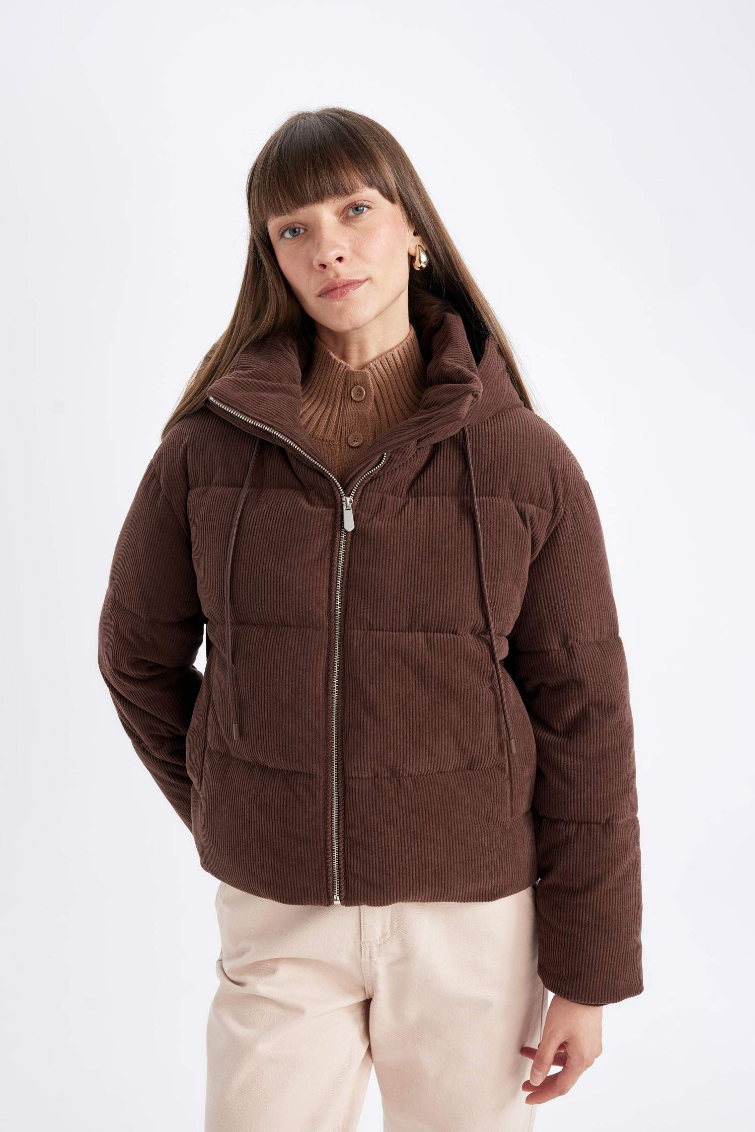 Kadife Şişme Mont Kapüşonlu Fermuarlı Cepli