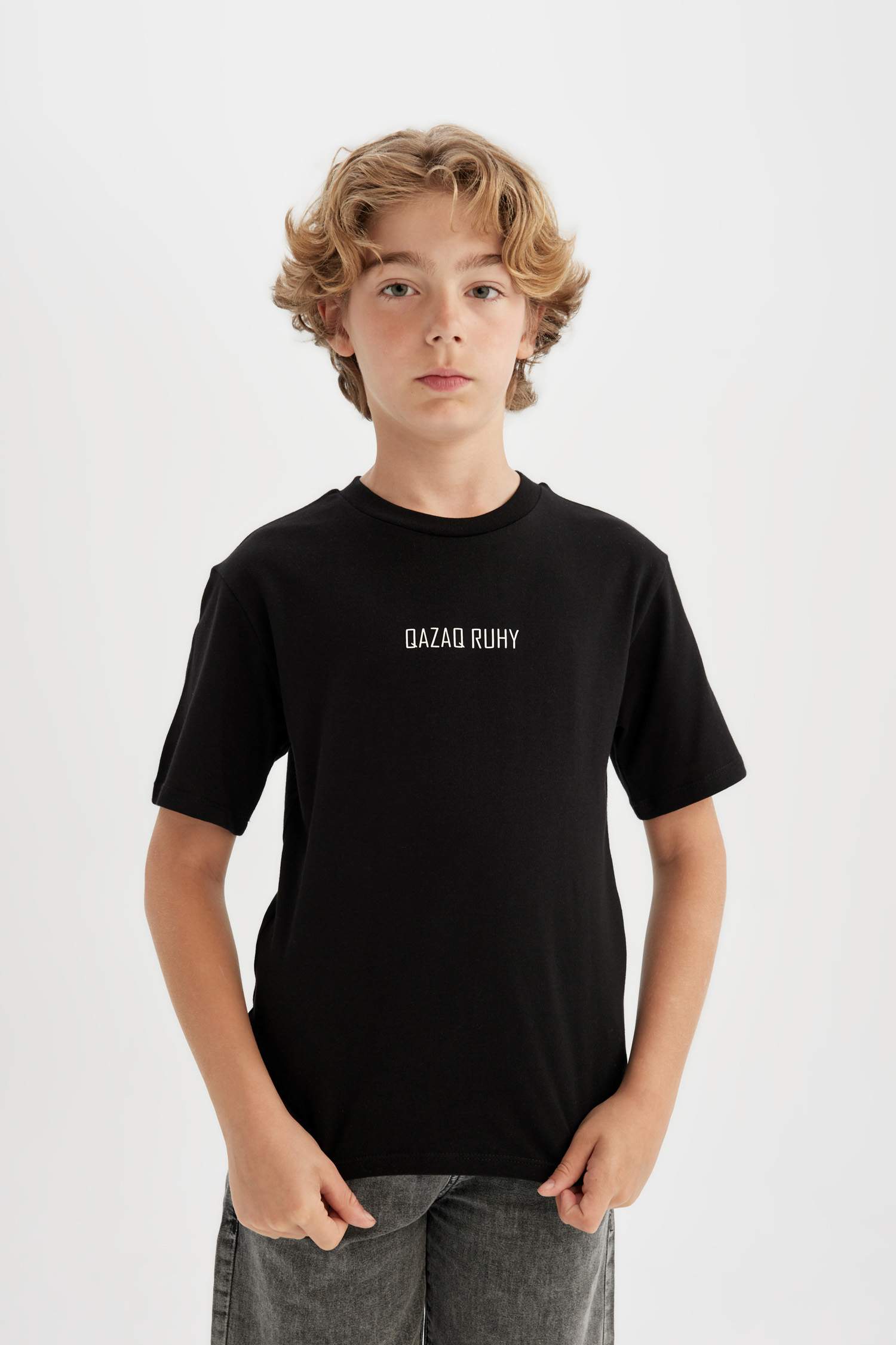 تيشيرت ولادي نص كم قصة عادية برقبة مستديرة