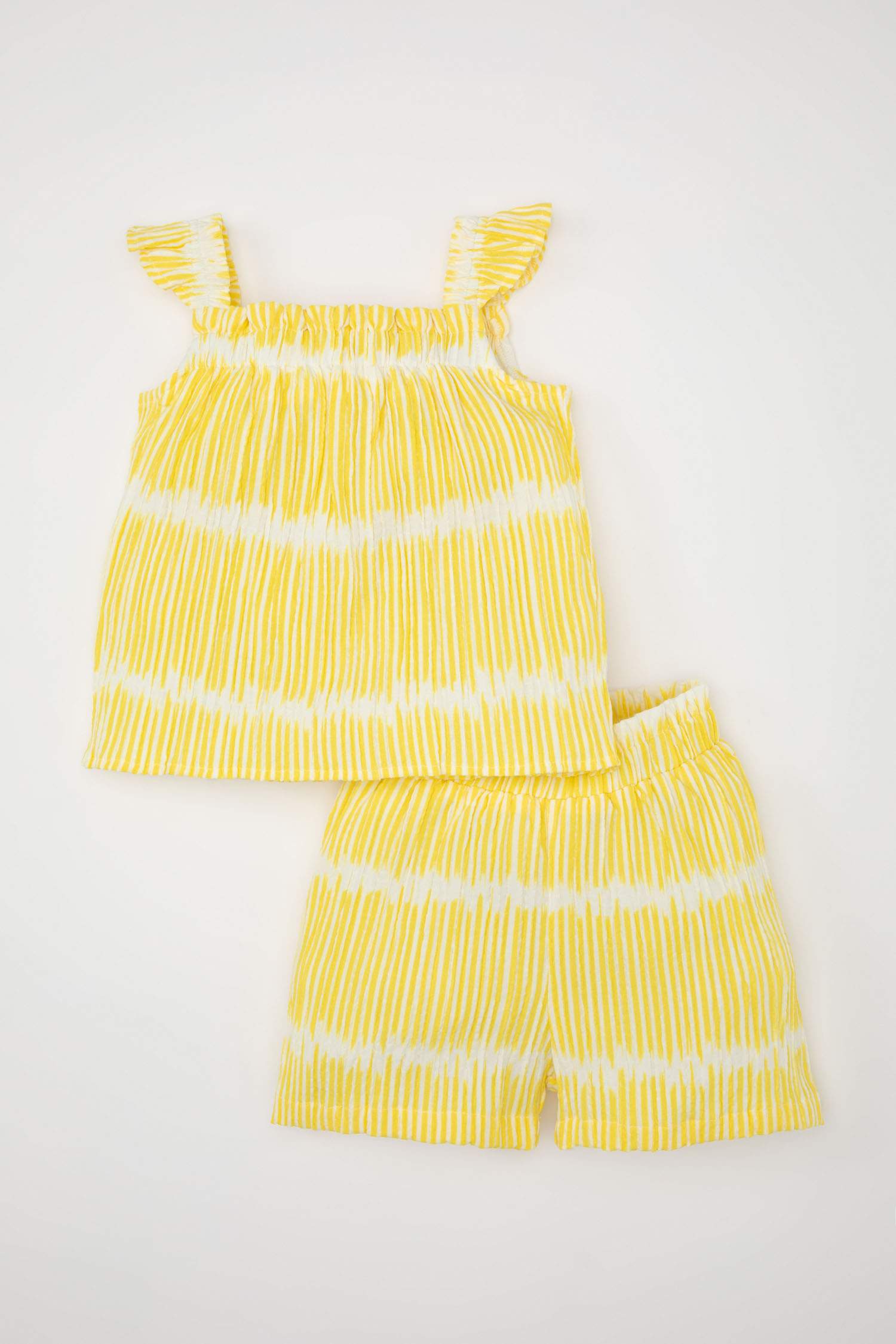 Kız Bebek 2'li Takım Çizgili Krinkıl Askılı Bluz Beli Lastikli Şort