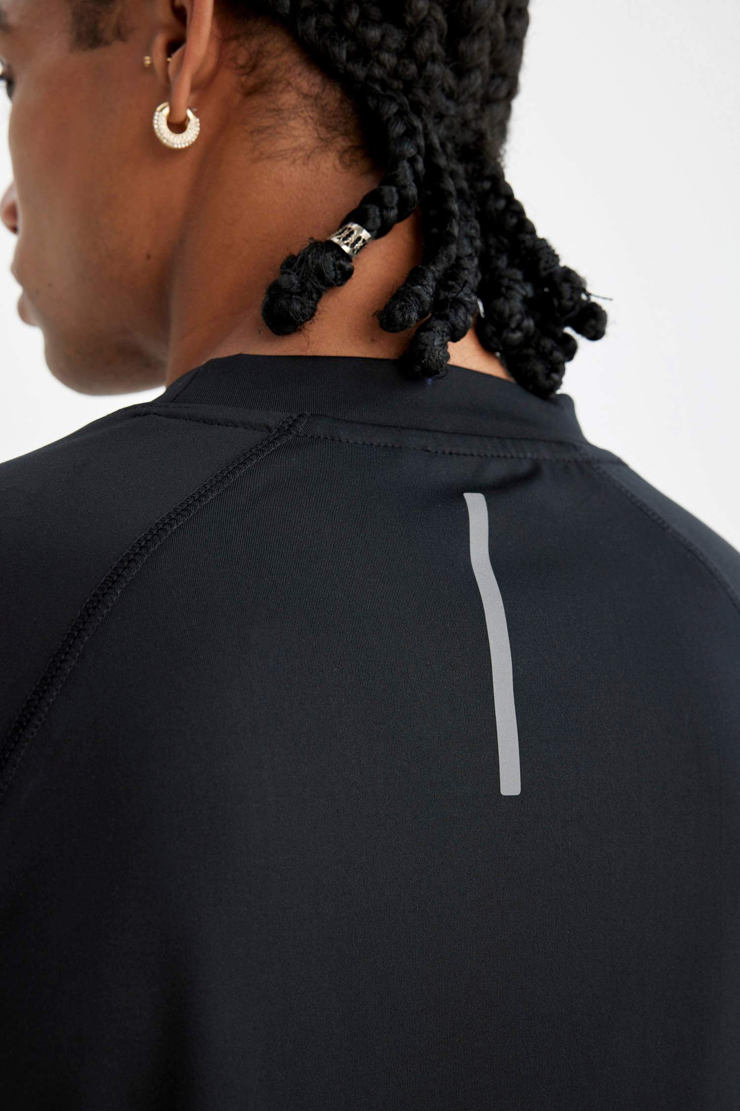 Slim Fit Dar Kesim Dik Yaka Baskılı Uzun Kollu Sporcu Tişört