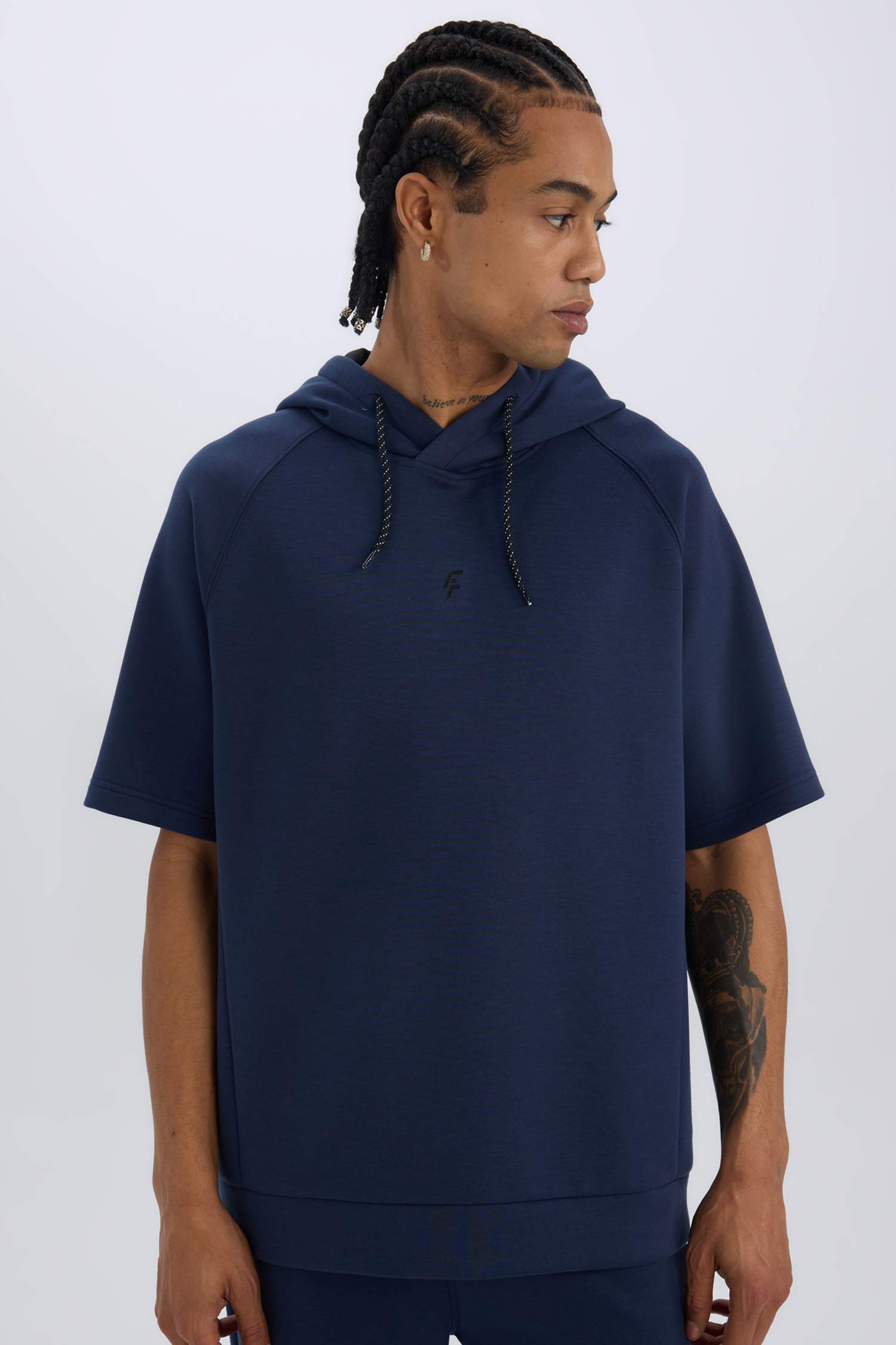 бас киімді скуба Футболка