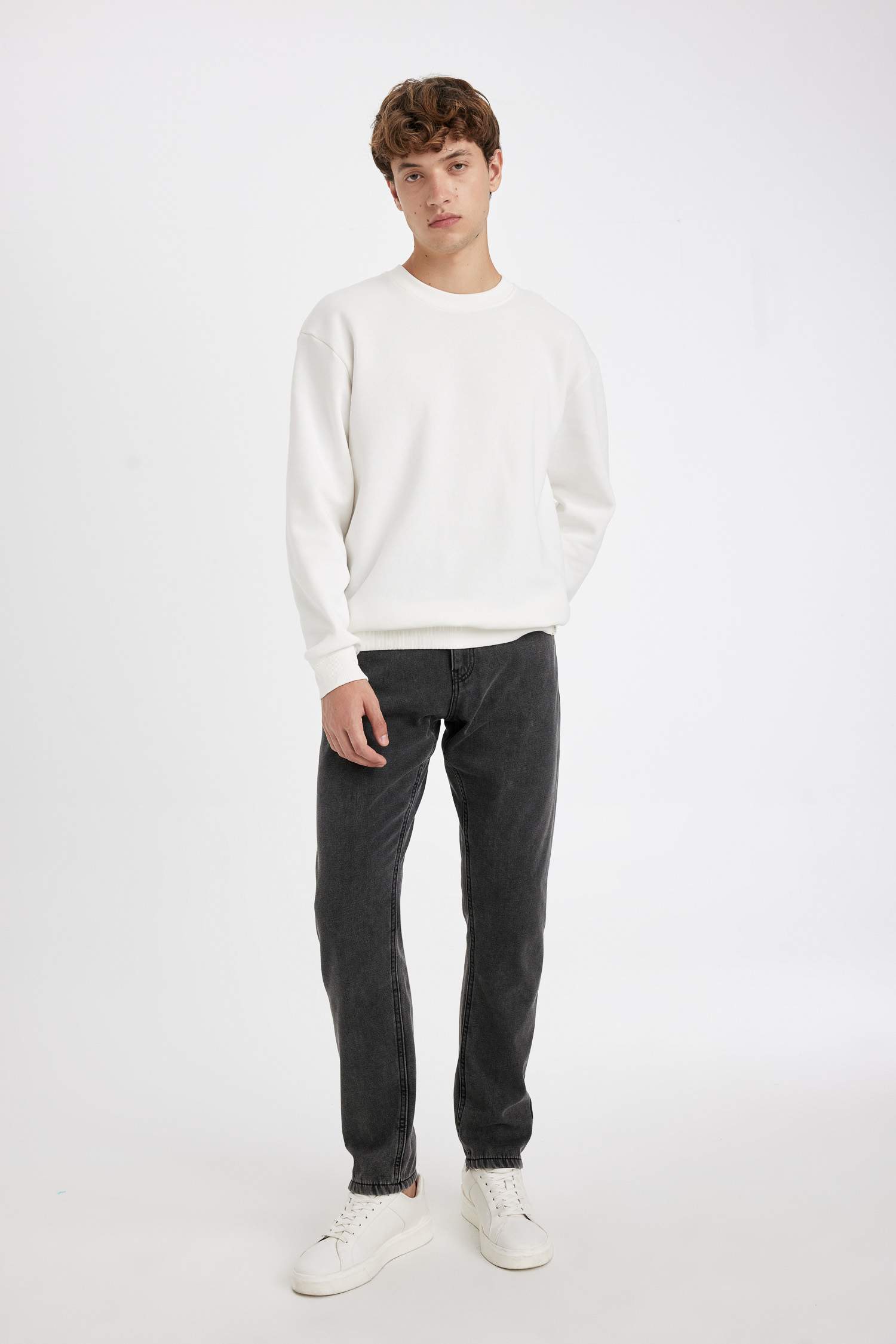 Jean noir Coupe régulière