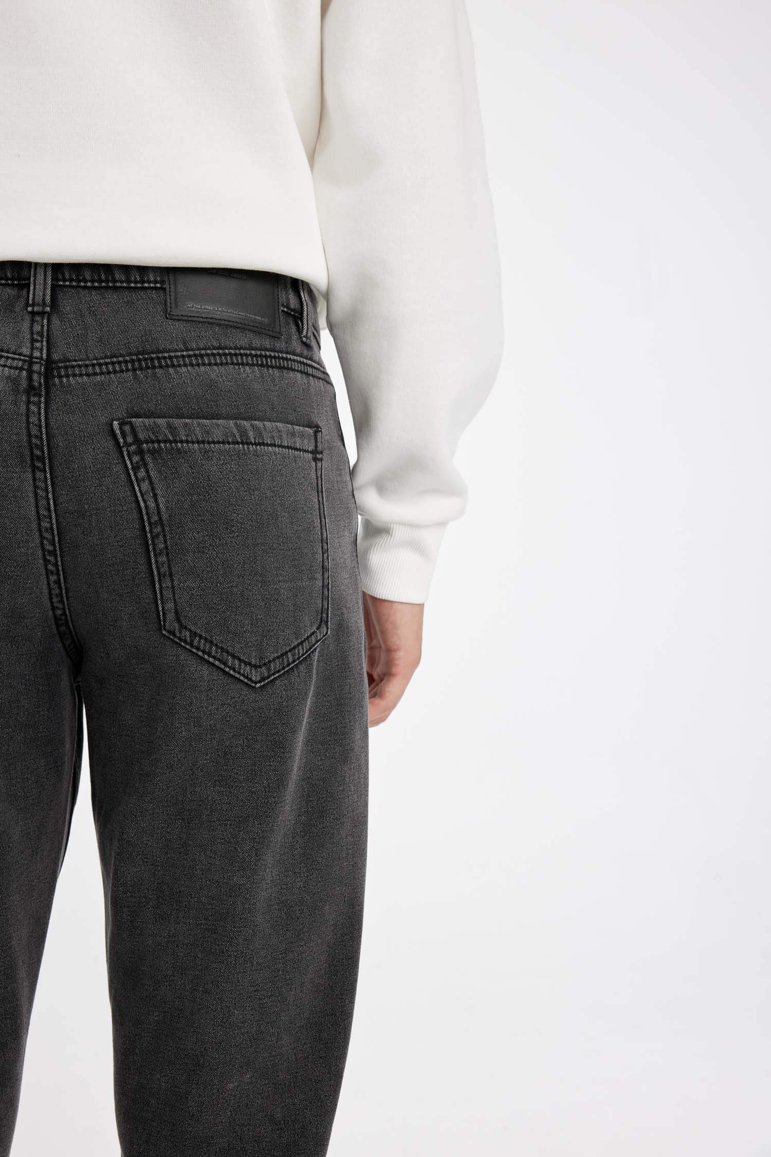 Jean noir Coupe régulière