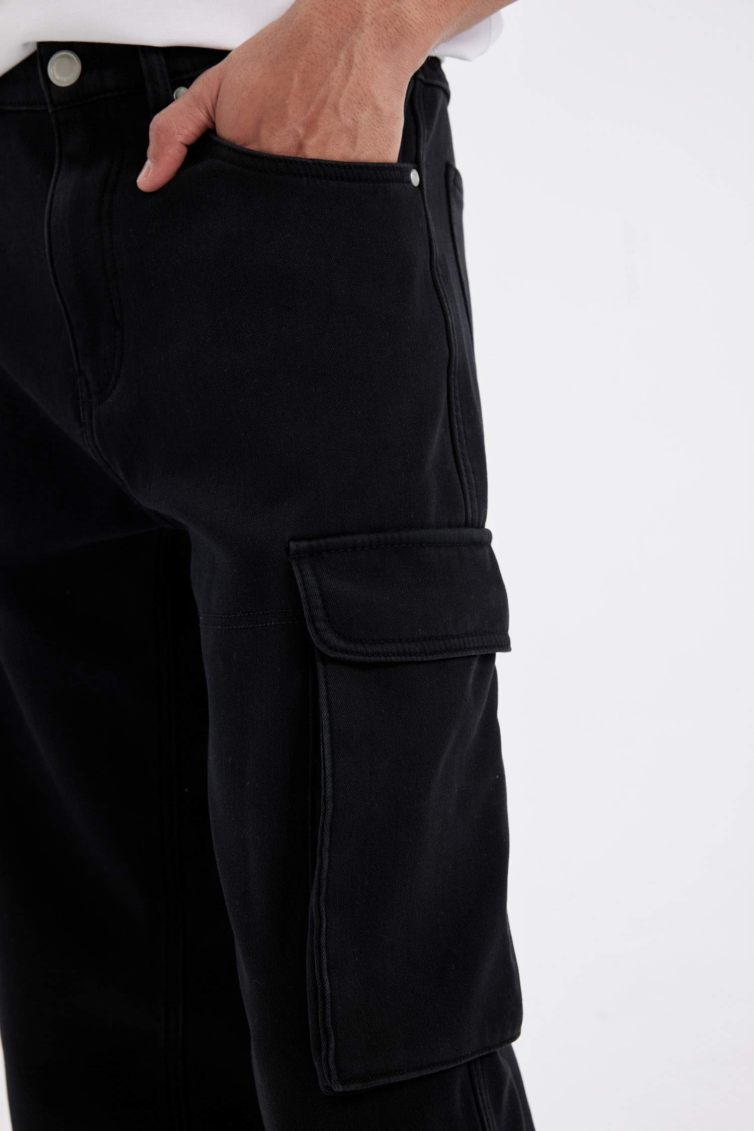 سروال جينز قصة مريحة واسع