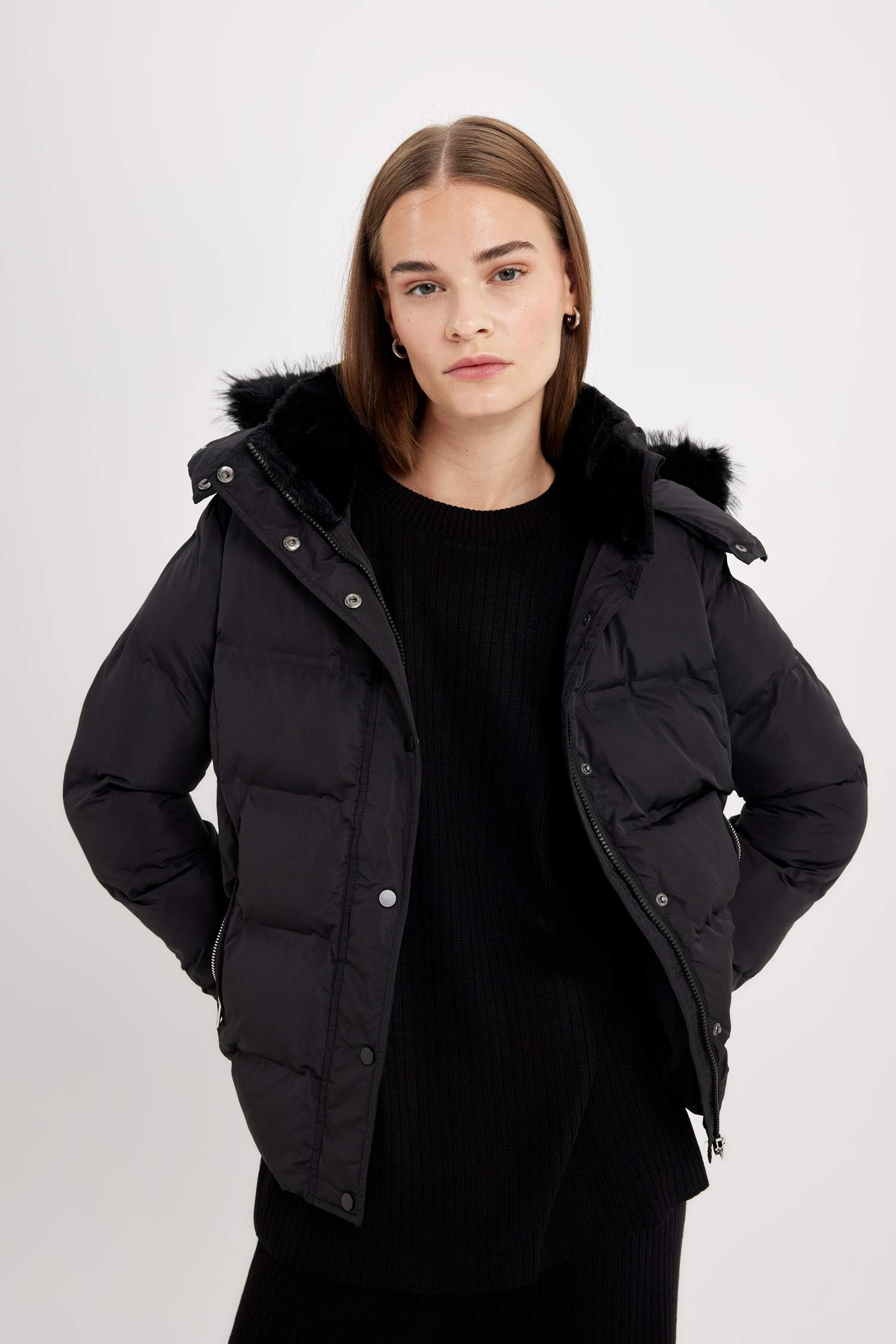 бас киімді Пальто