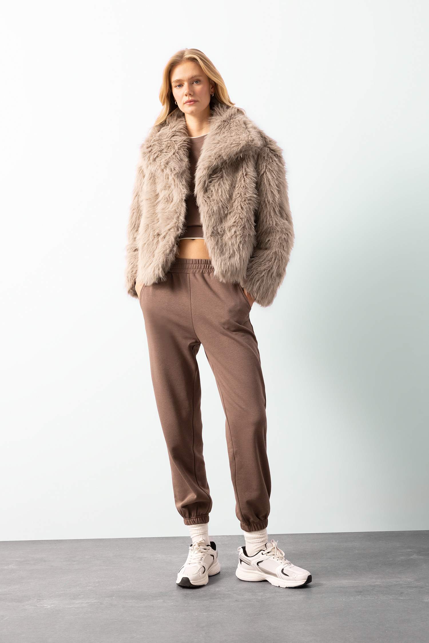 Relax Fit Ceket Yaka Çıtçıtlı Suni Kürk Mont