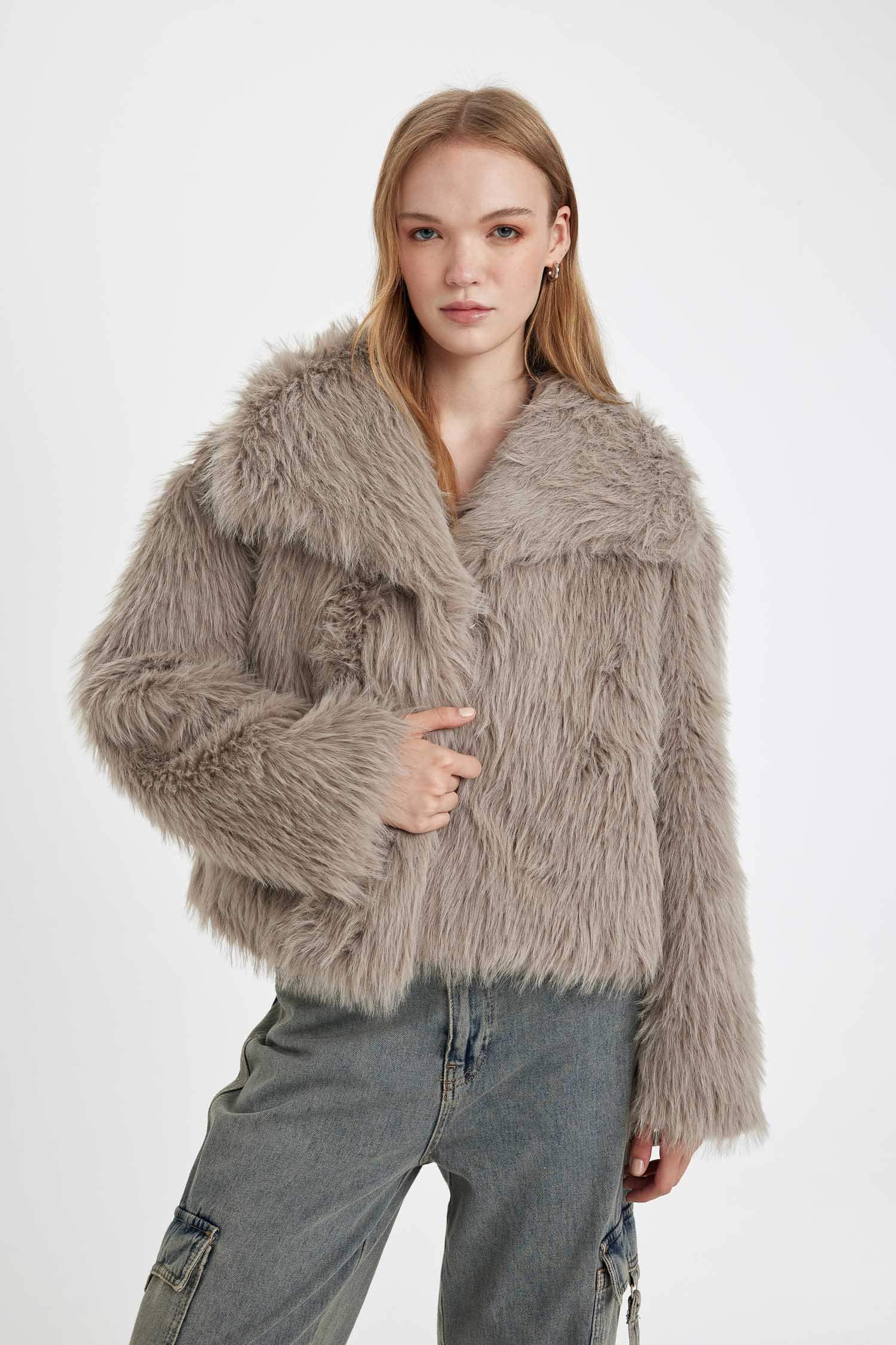 Relax Fit Ceket Yaka Çıtçıtlı Suni Kürk Mont