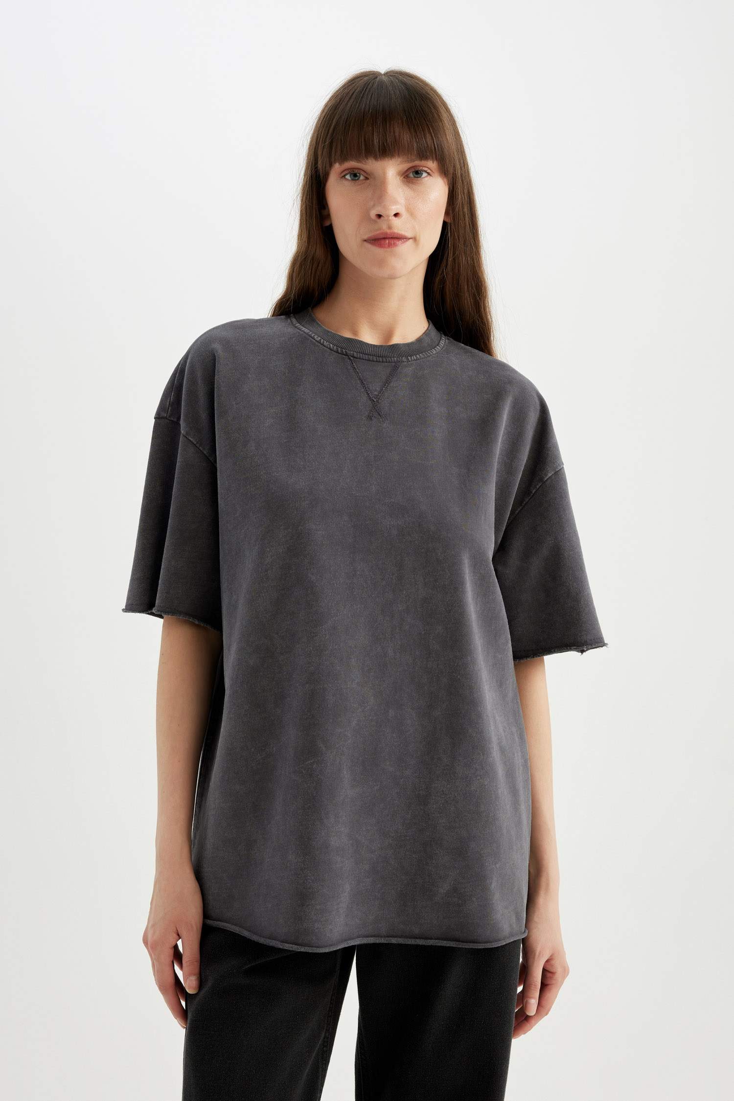 Relax Fit Bisiklet Yaka Soluk Efektli Kısa Kollu Tişört