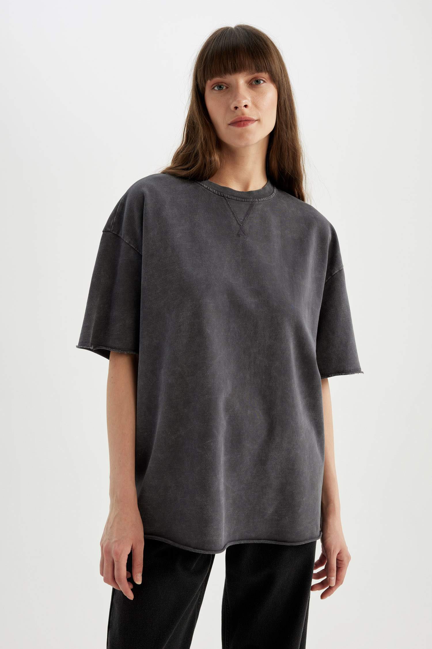 Relax Fit Bisiklet Yaka Soluk Efektli Kısa Kollu Tişört