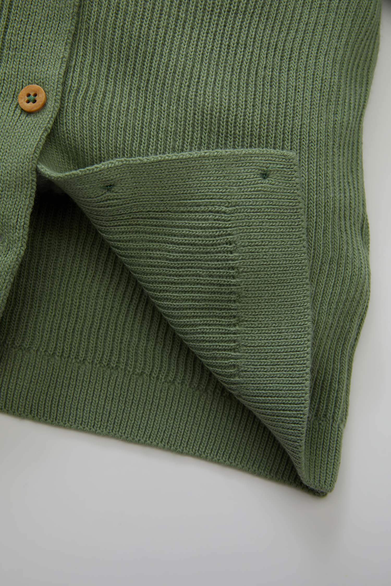 طقم تريكو بيبي اولادي كارديجان وبنطلون قصة عادية - قطعتين