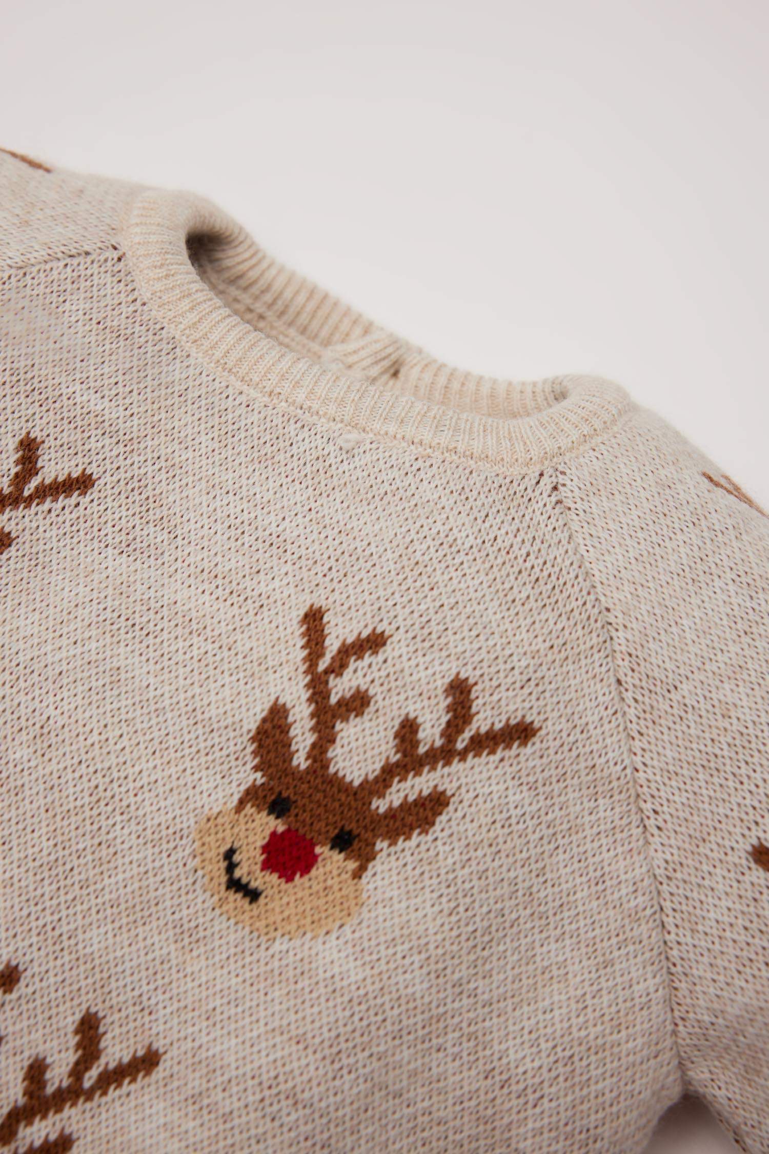 طقم برقبة بيبي من قطعتين