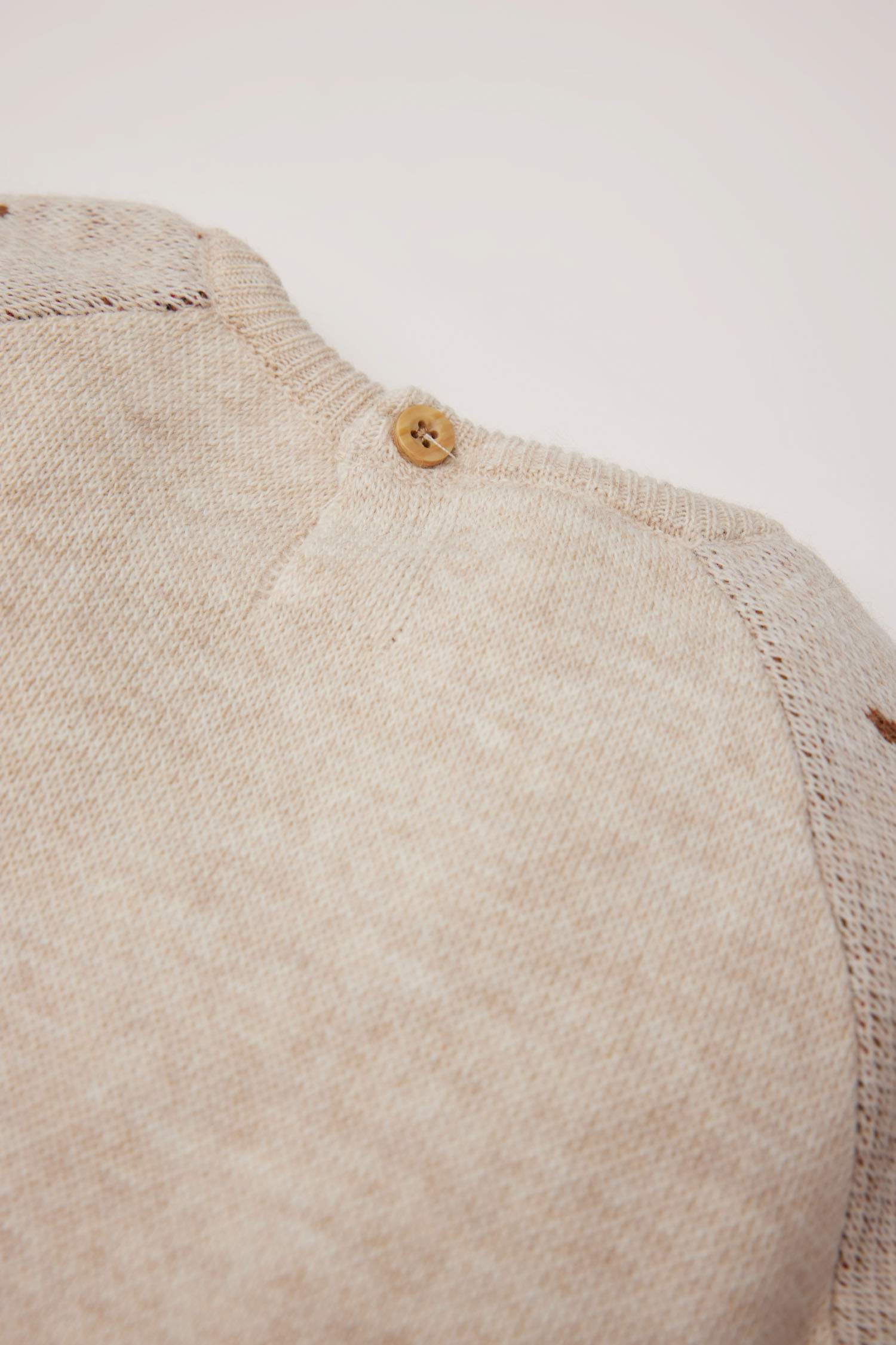 طقم برقبة بيبي من قطعتين