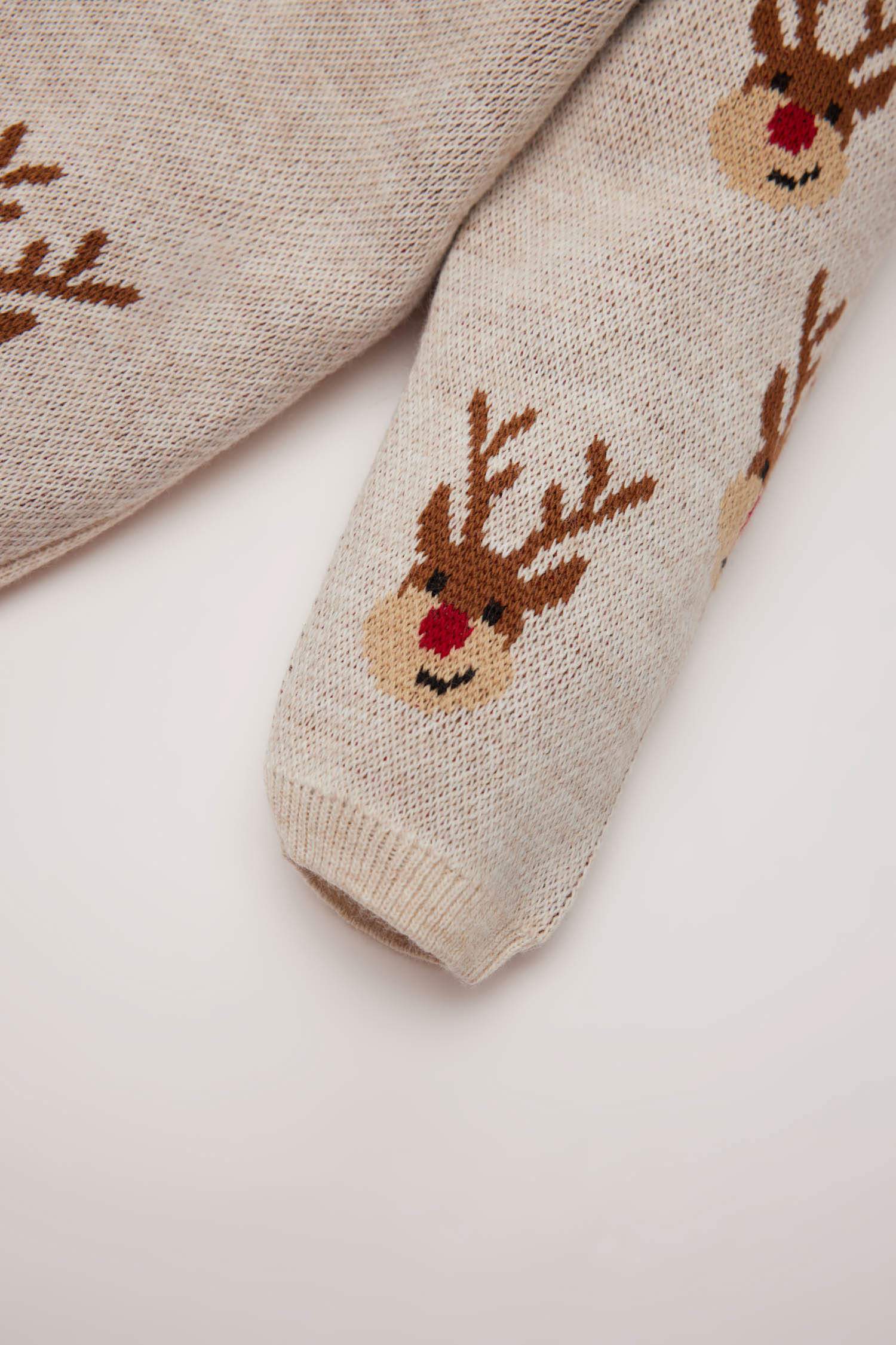 طقم برقبة بيبي من قطعتين