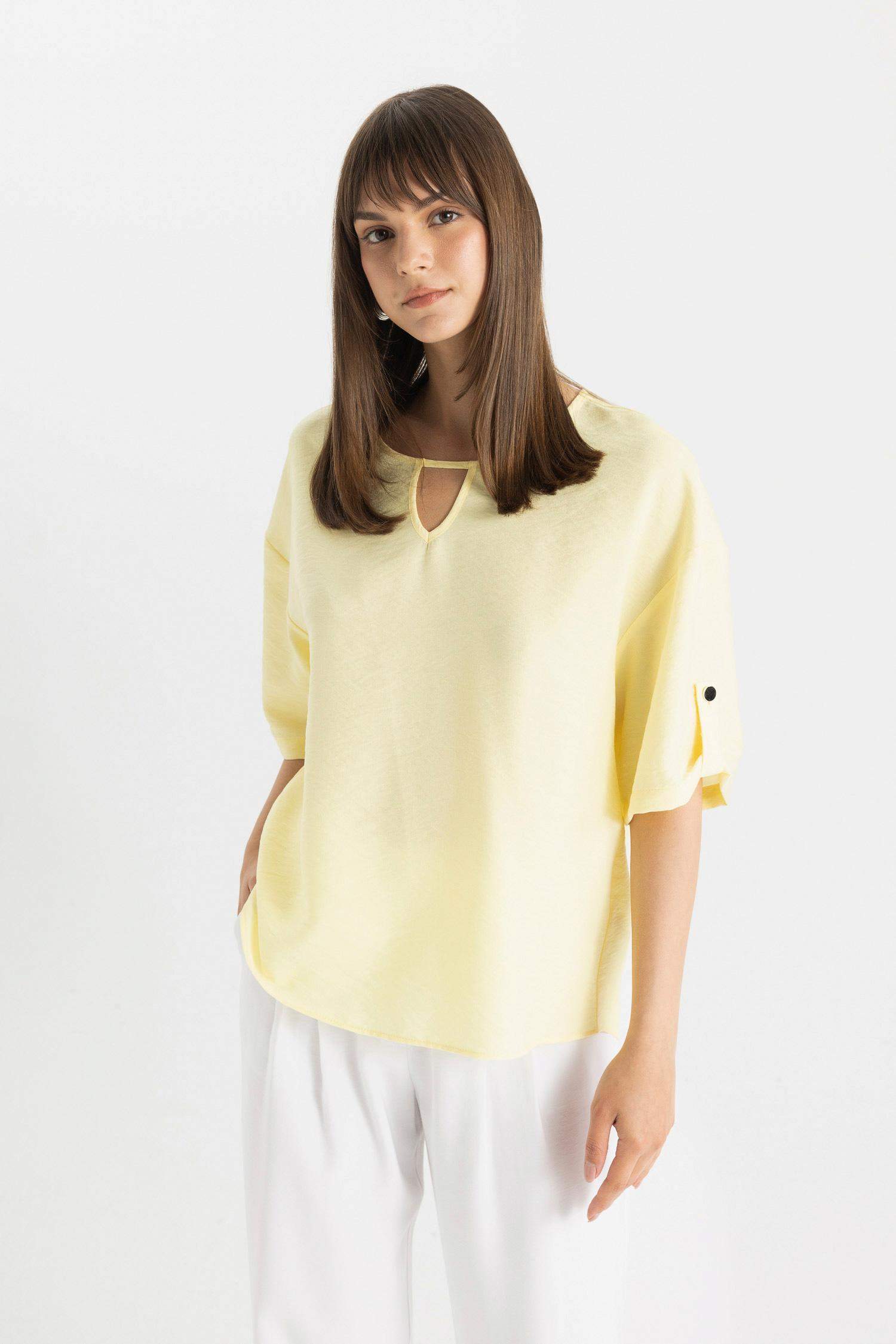 Regular Fit Round Collar Short Sleeve Blouse