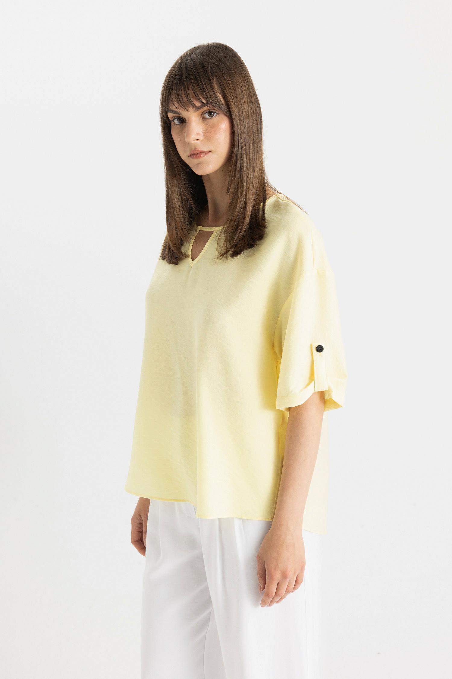 Regular Fit Round Collar Short Sleeve Blouse