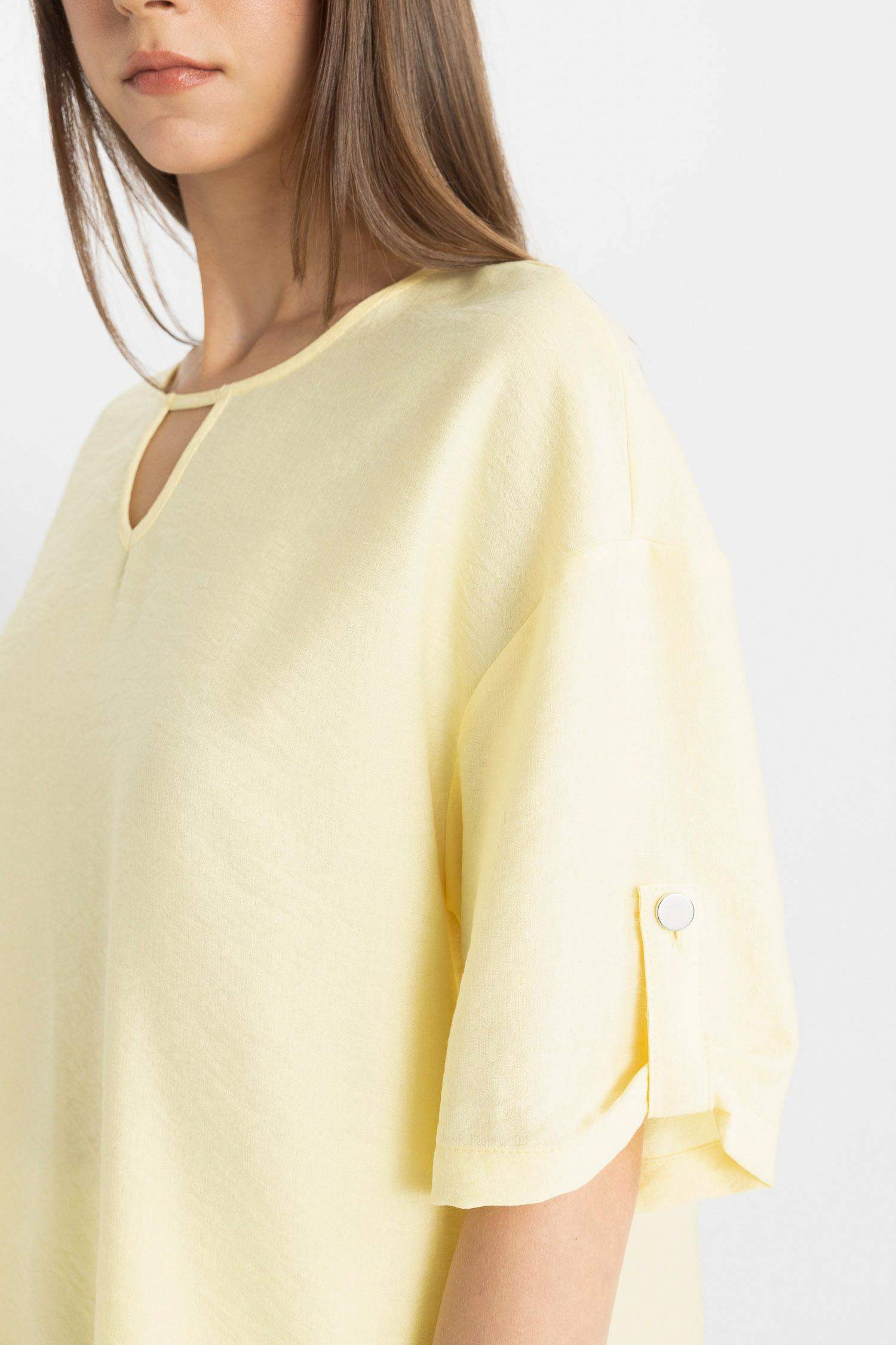 Regular Fit Round Collar Short Sleeve Blouse