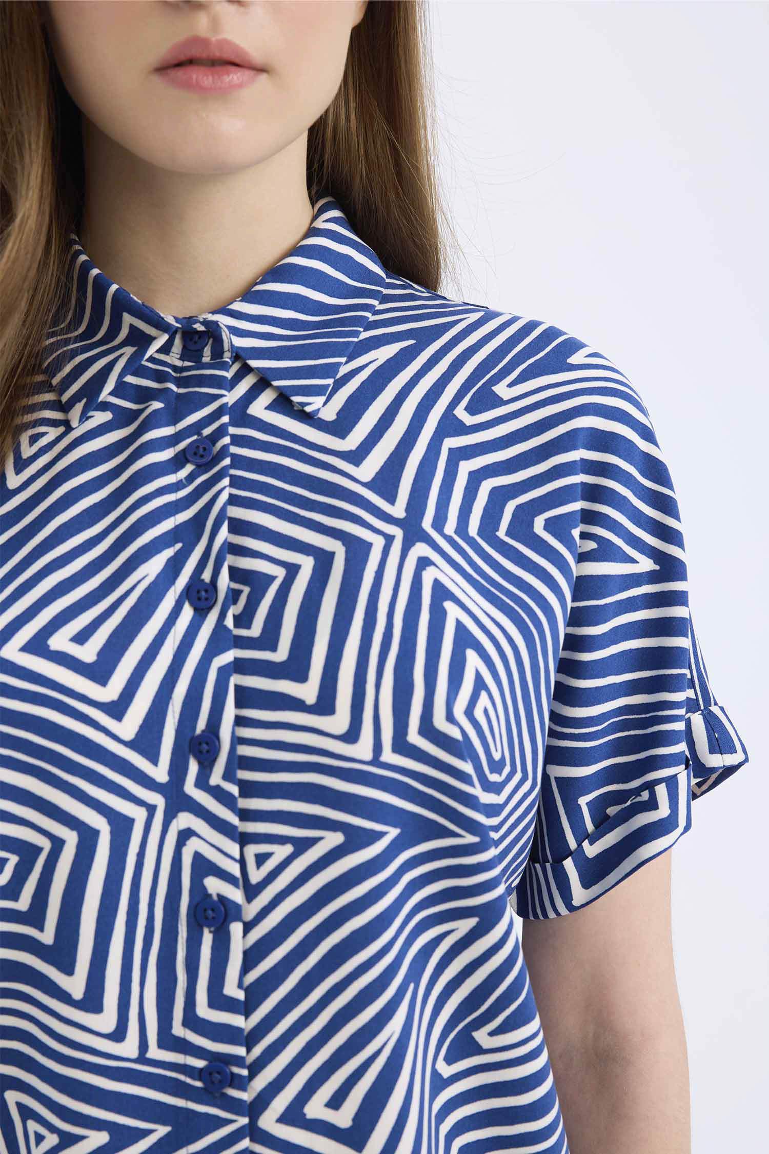 Regular Fit Desenli Kısa Kollu Gömlek