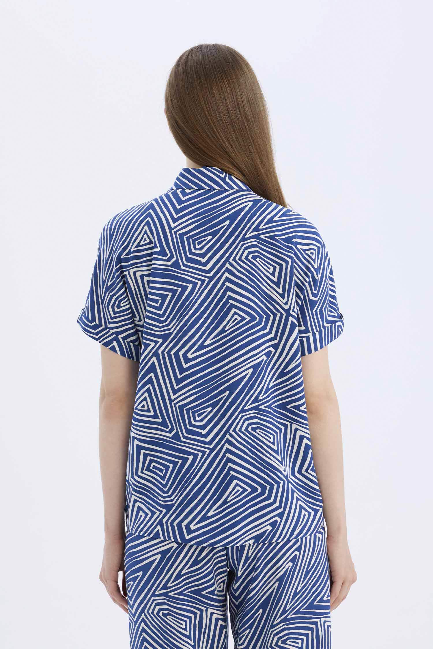 Regular Fit Desenli Kısa Kollu Gömlek