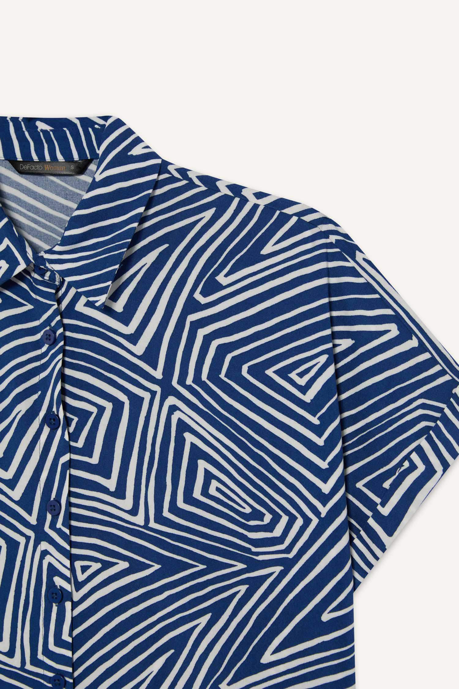 Regular Fit Desenli Kısa Kollu Gömlek