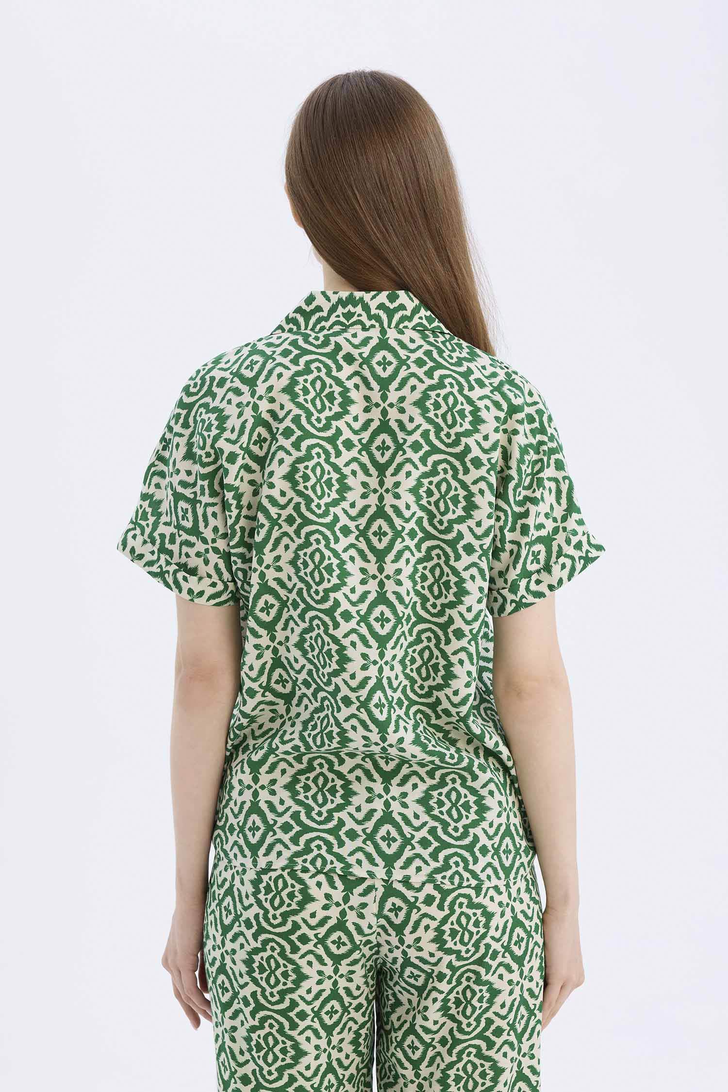 қалыпты пішім Қысқа жеңді жейде