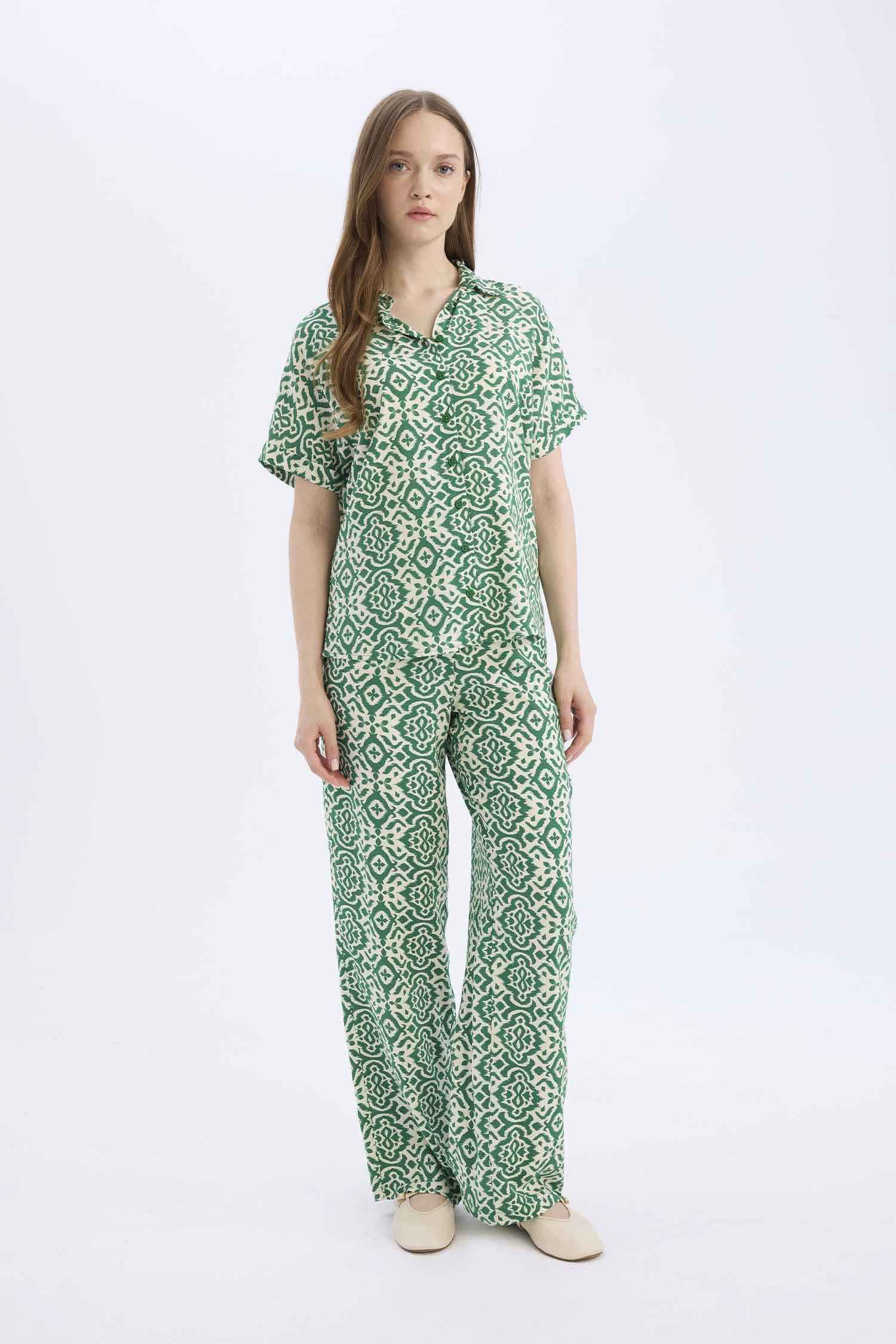 قميص نص ردن قصة عادية