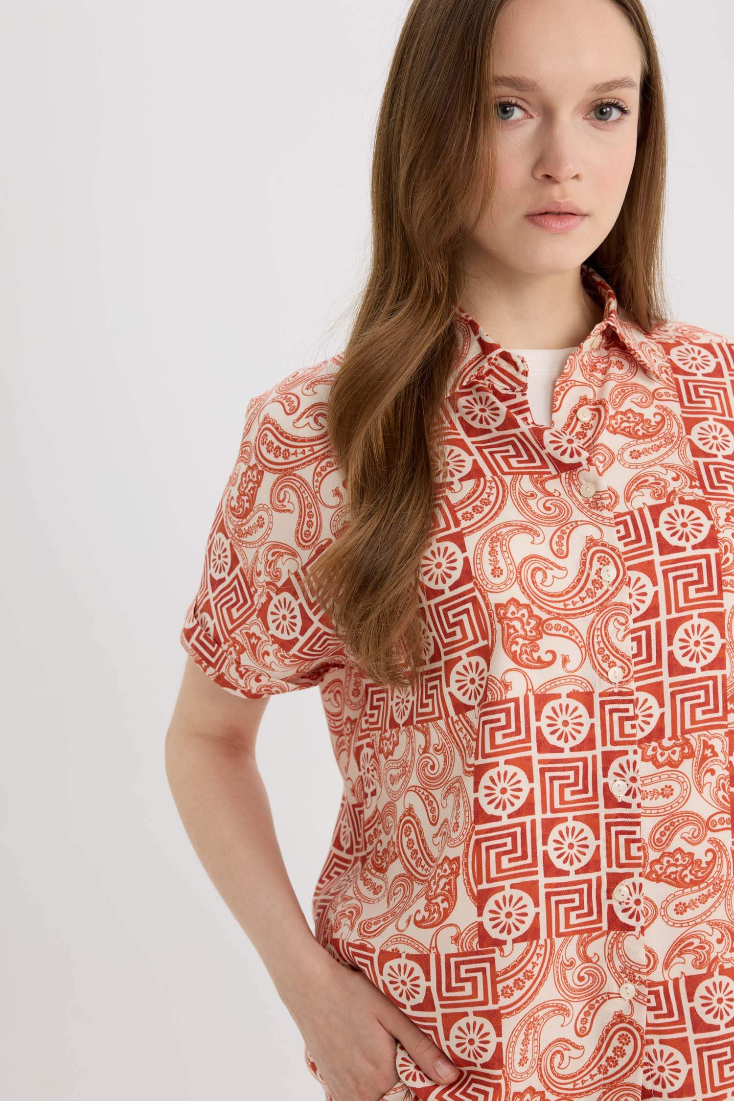 Regular Fit Desenli Kısa Kollu Gömlek