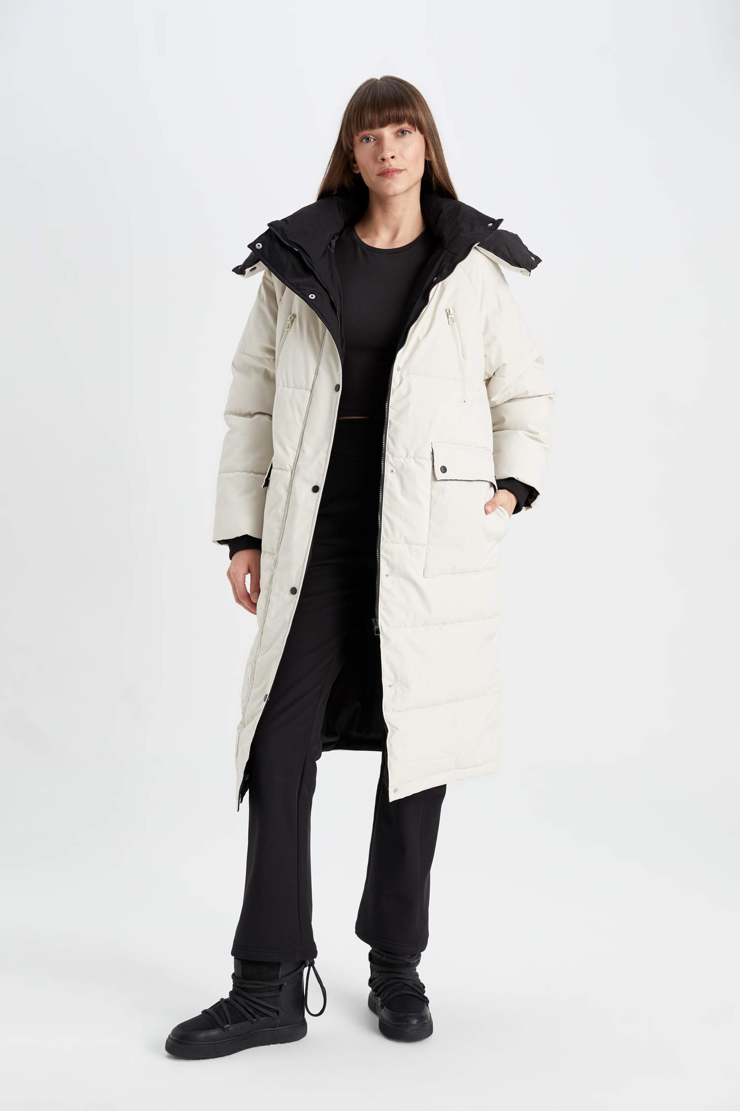 бас киімді Пальто