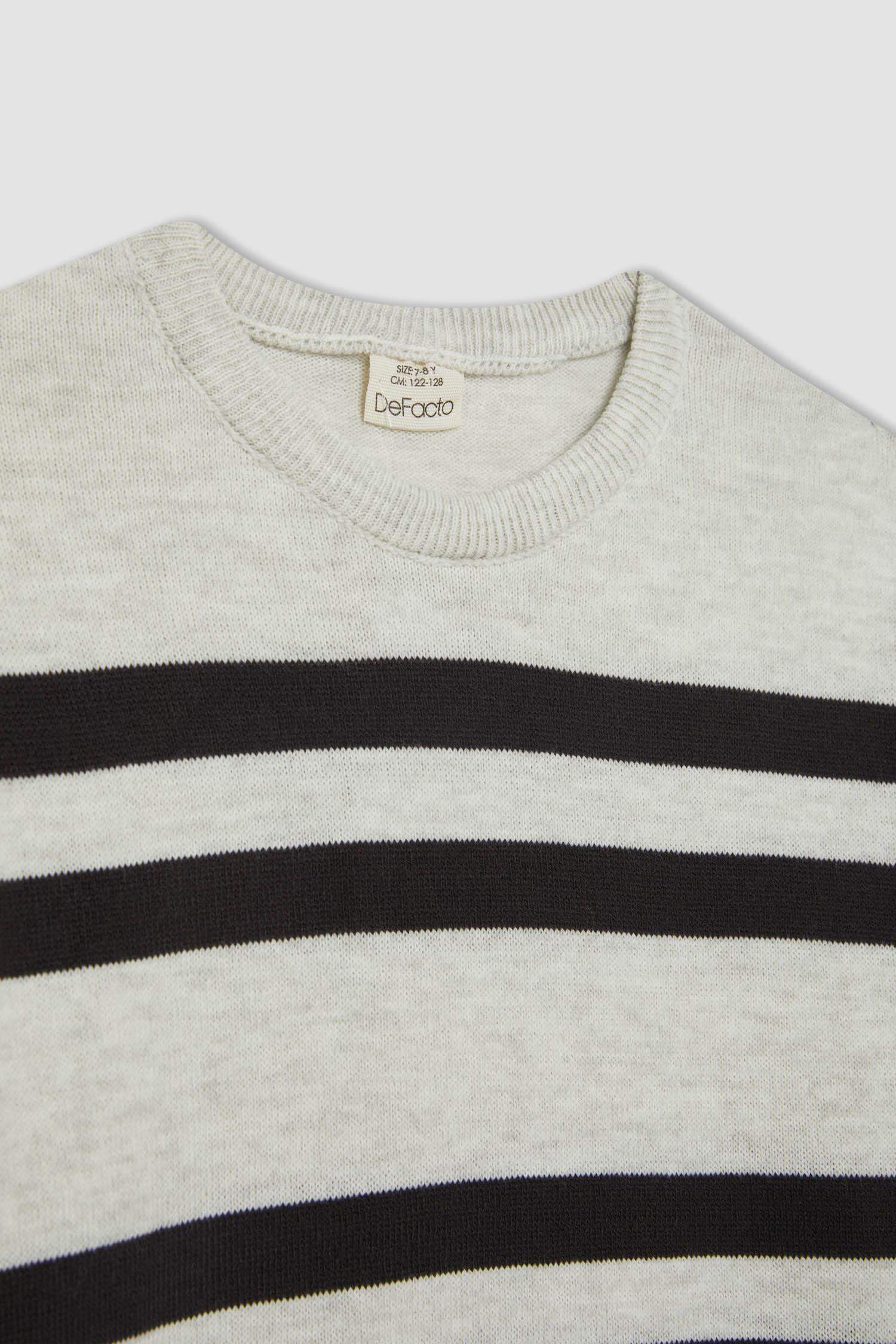 Erkek Çocuk Bisiklet Yaka Çizgili Triko Kazak