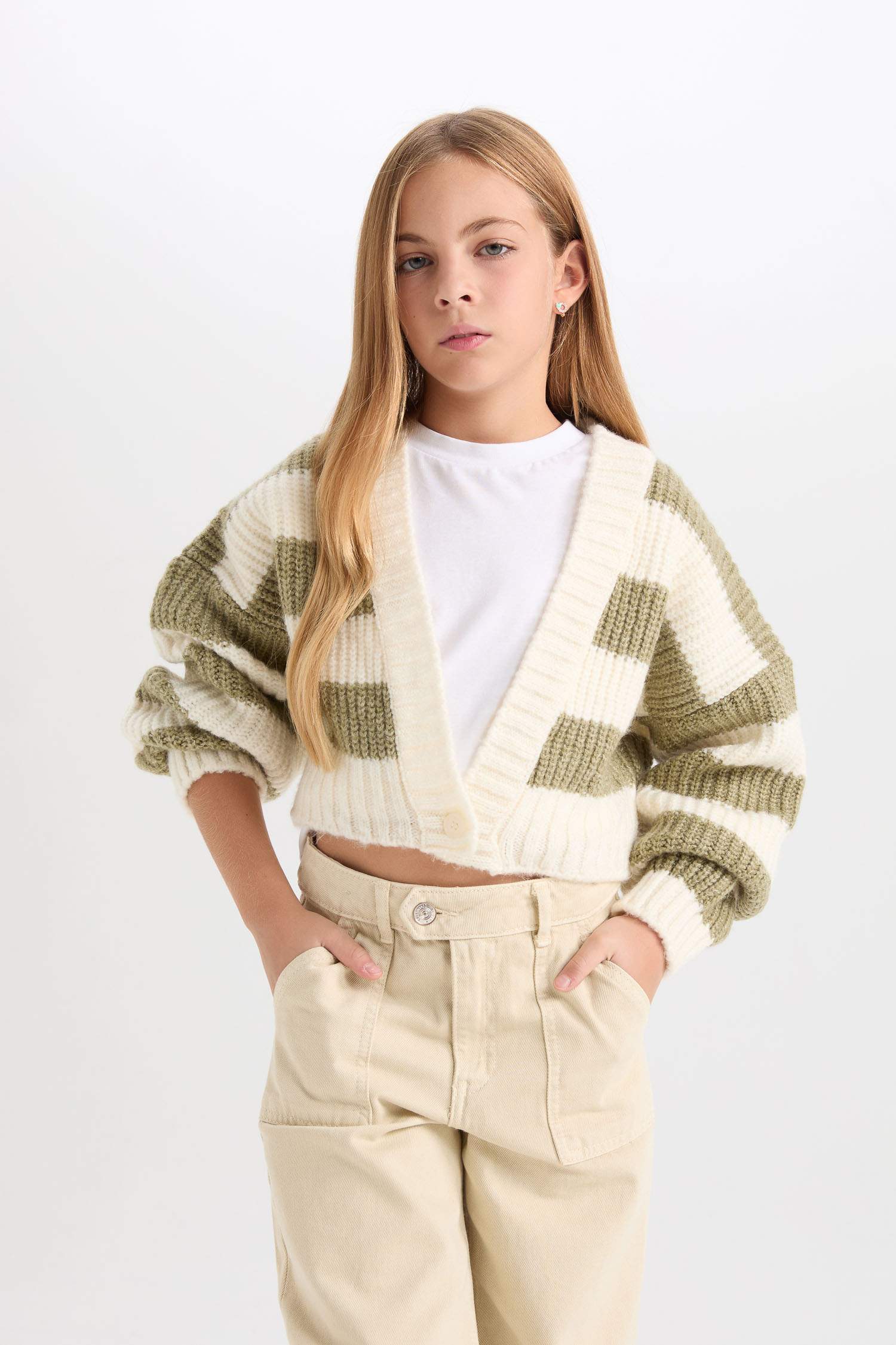 Kız Çocuk V Yaka Çizgili Düğmeli Triko Hırka