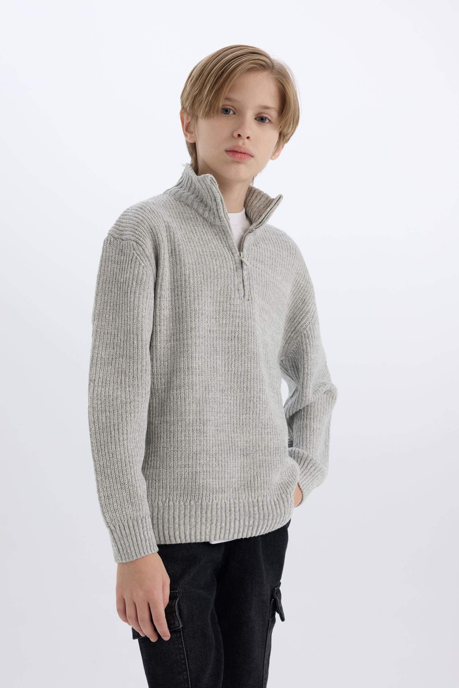 Boy Regular Fit Zip-Up Turtle Neck Pullover