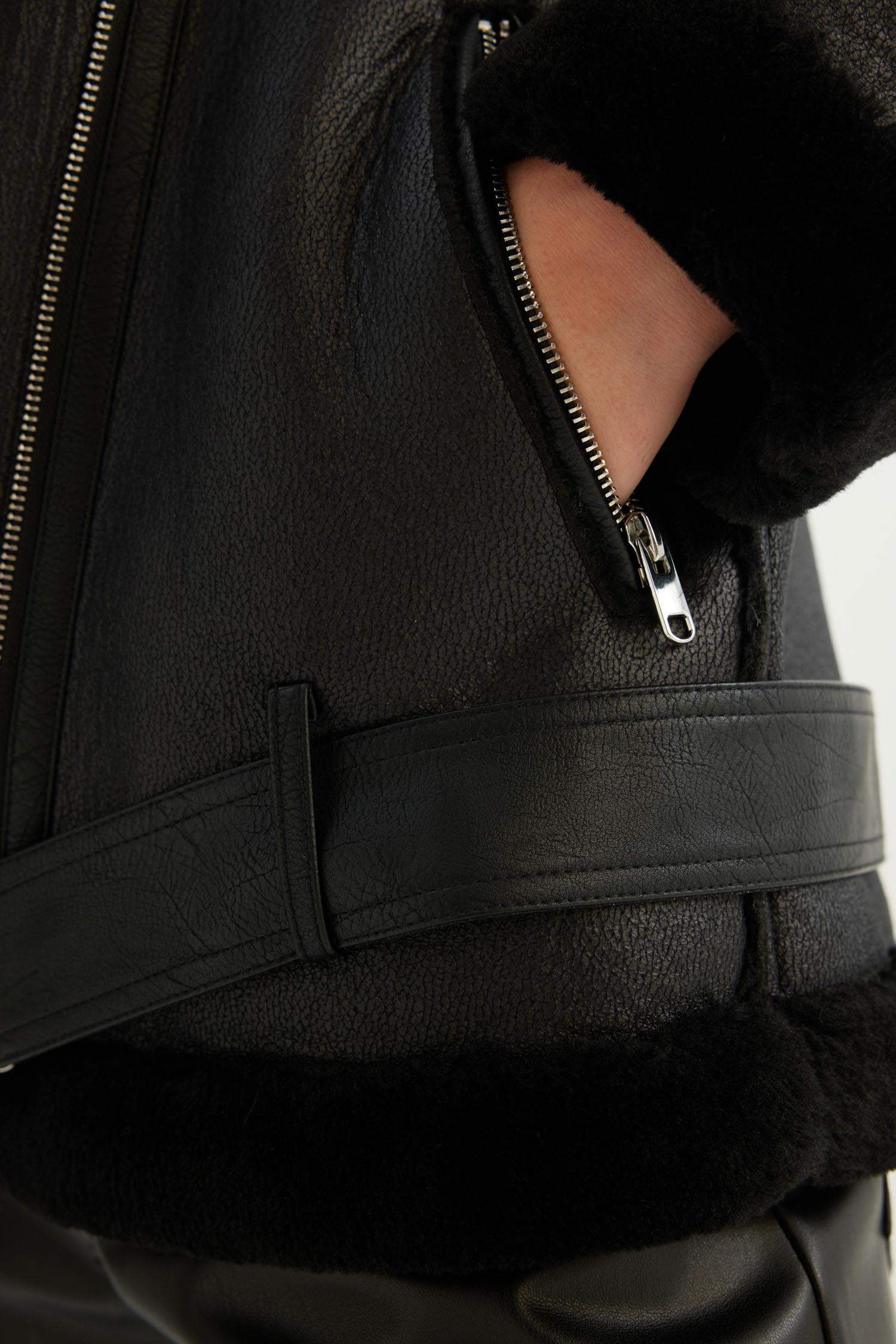 Kruvaze Yaka Pelüş Astarlı Mont Fermuarlı Cepli Kemerli Mevsimlik