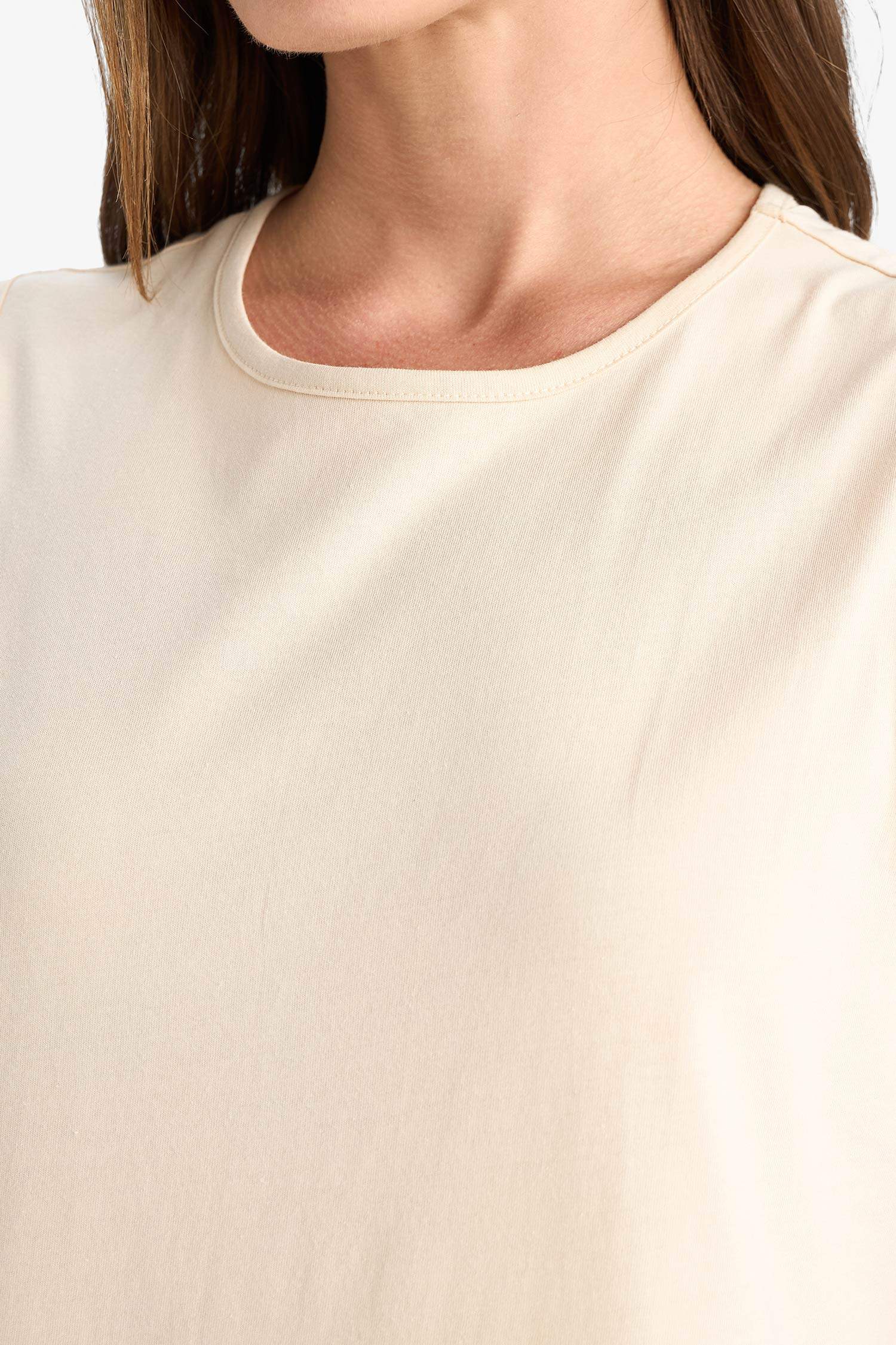 فستان ميدي ممشط بيزك قصة عادية بياخة مستديرة