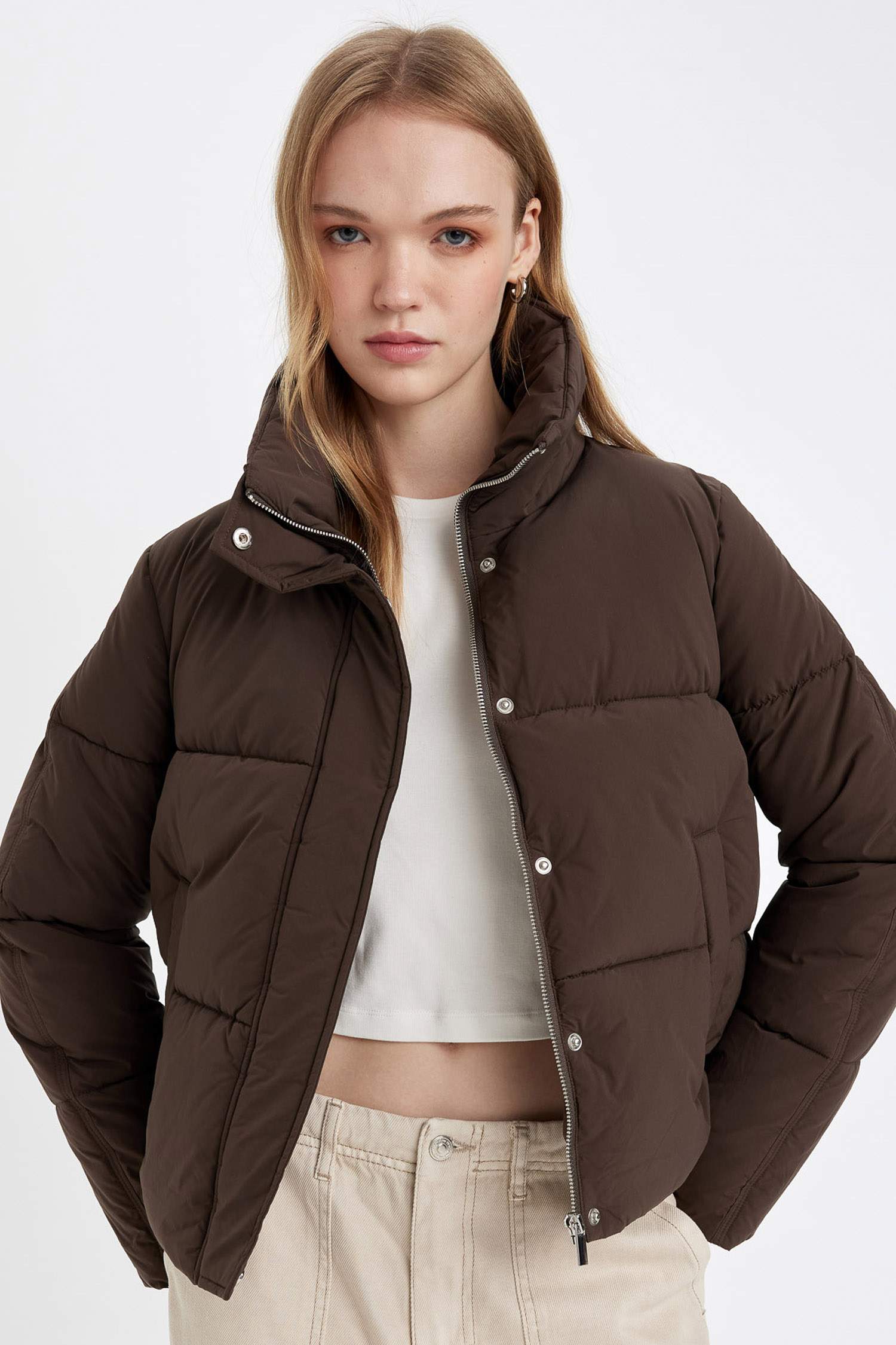 Su Geçirmez Dik Yaka Şişme Mont Cepli Fermuarlı Çıtçıtlı