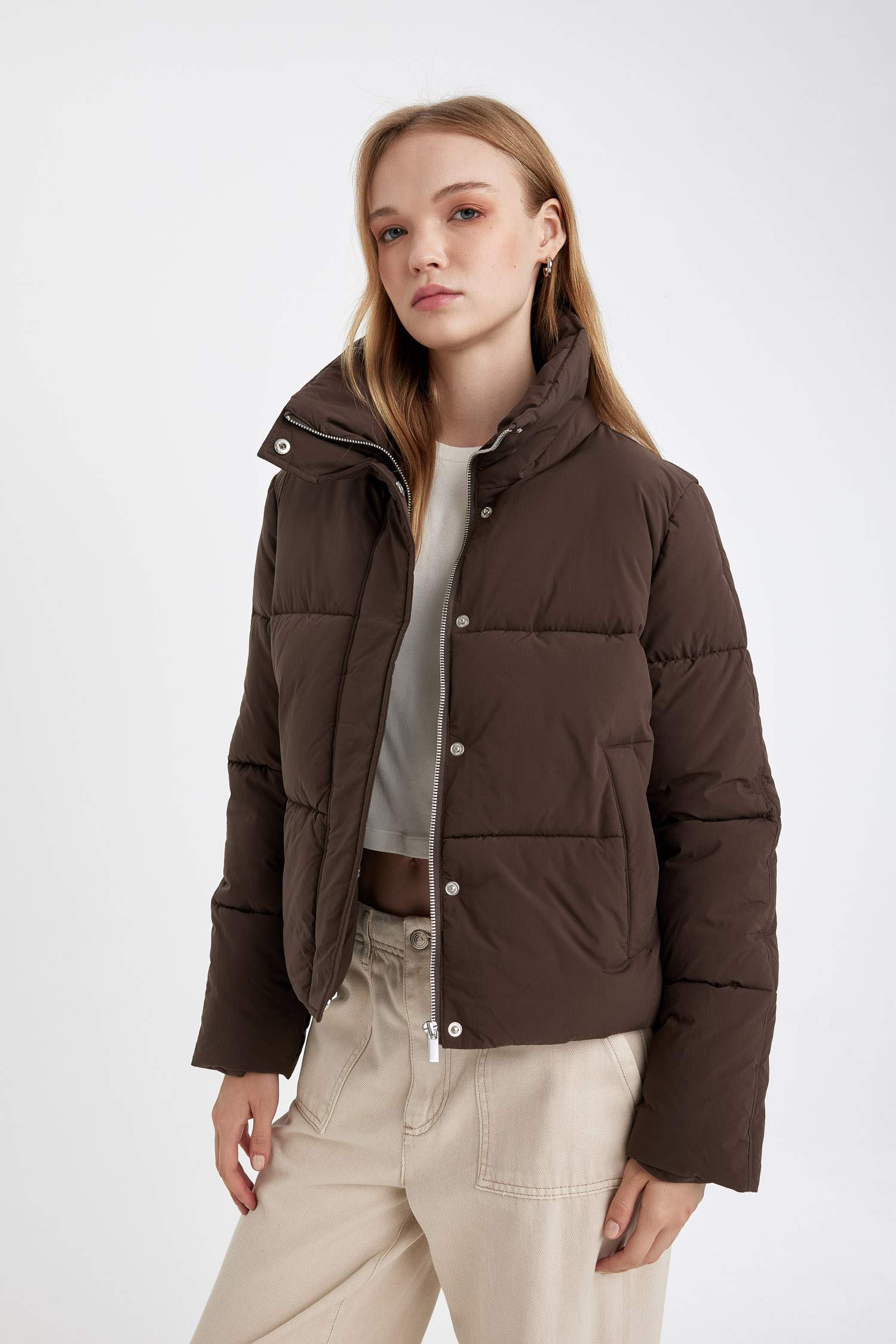 Su Geçirmez Dik Yaka Şişme Mont Cepli Fermuarlı Çıtçıtlı