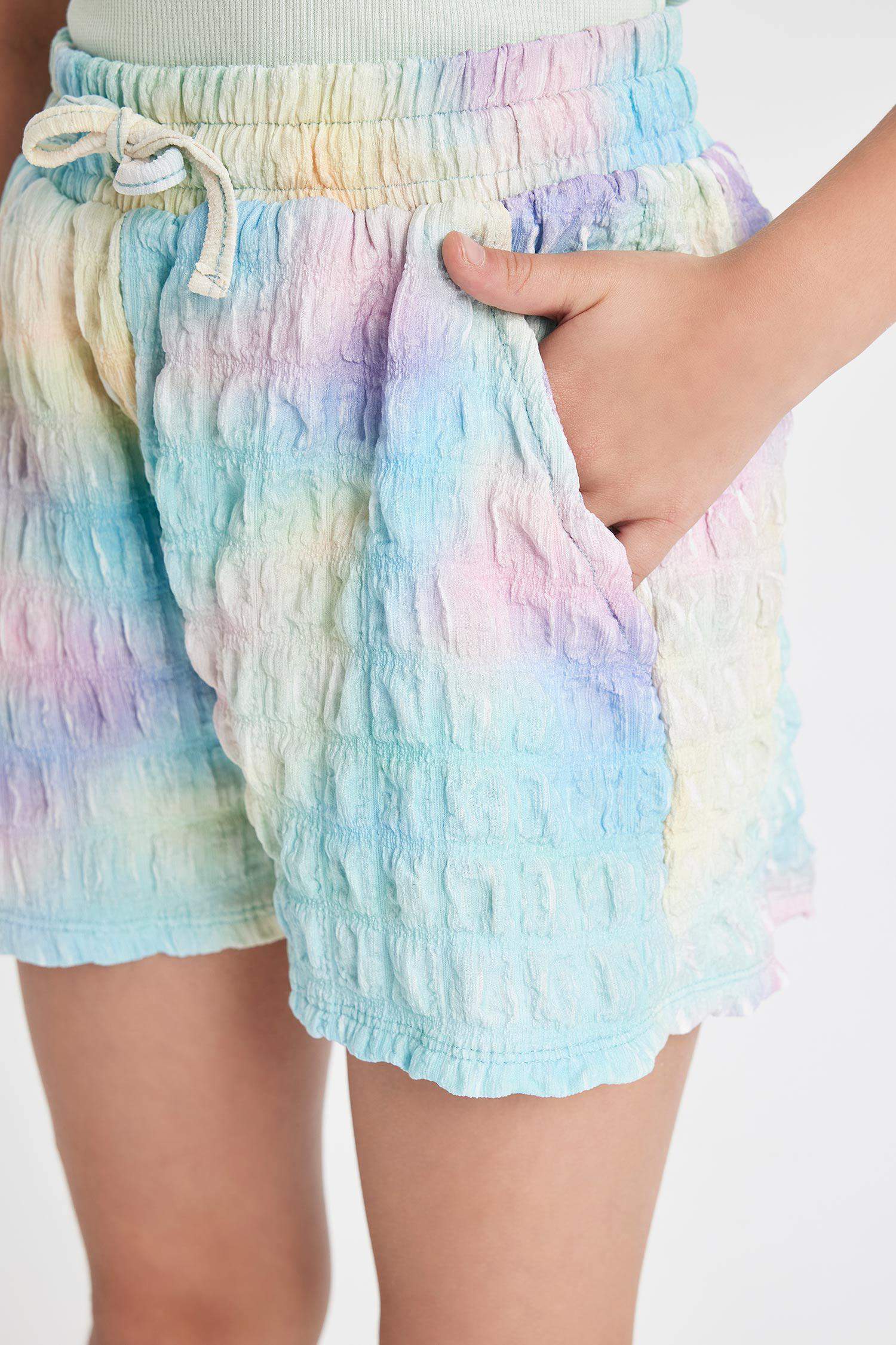 Girl Batik Patterned Wrinkled Shorts