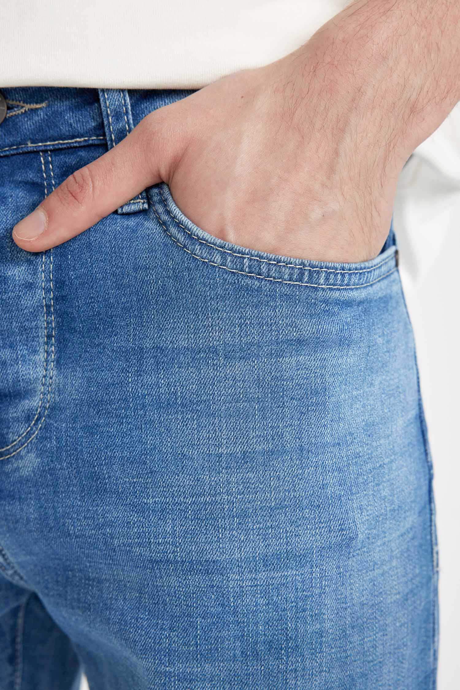 Skinny Crop Fit Tight Comfortable Fit Normal Waist Extra Narrow Leg Jeans