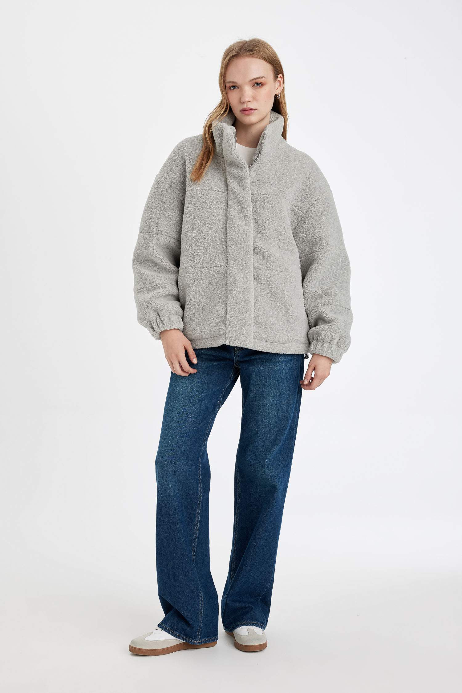 Pelüş Mont Dik Yaka Fermuarlı Cepli Etek Ucu Ayarlanabilir Lastikli