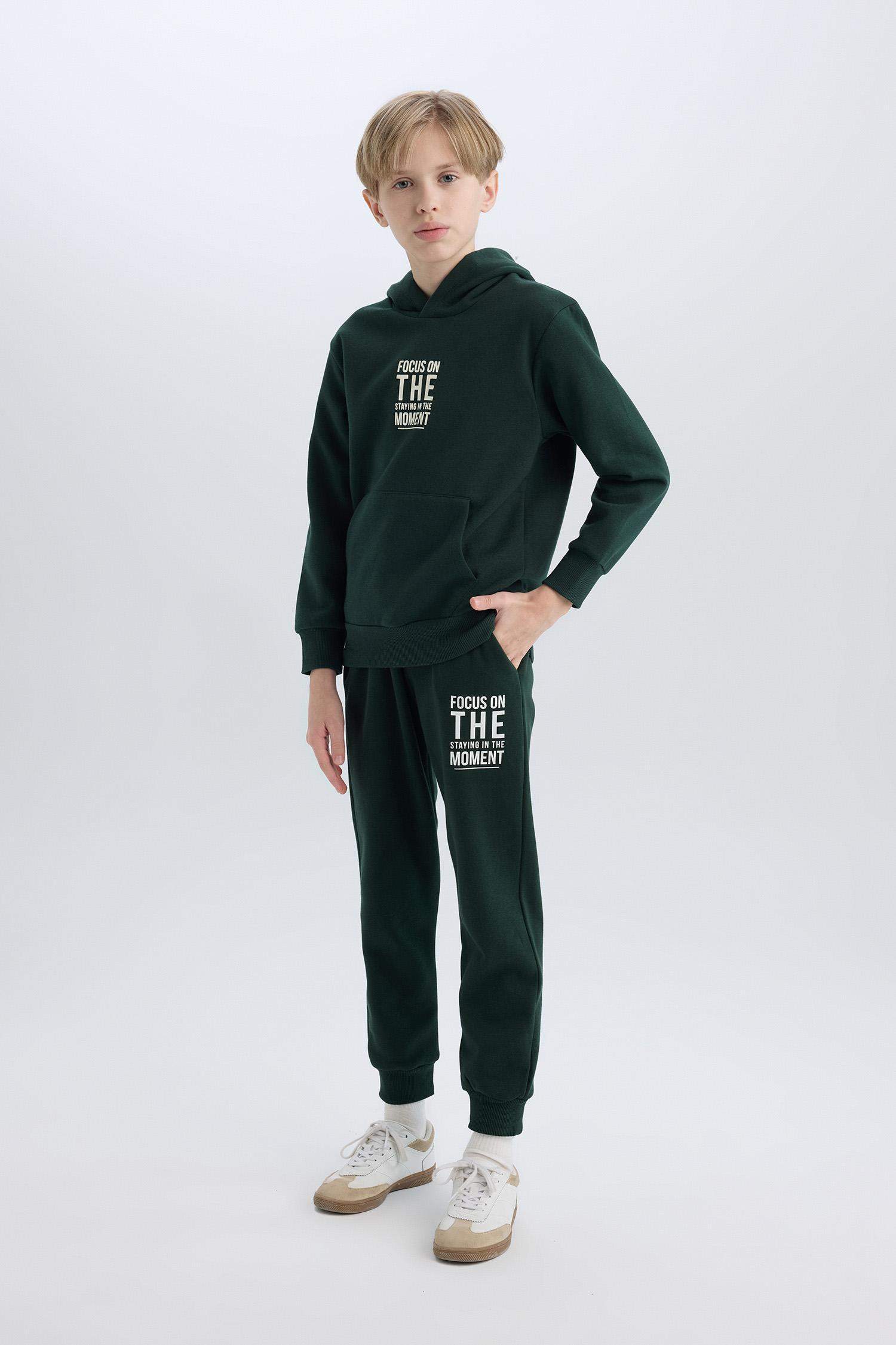 Boy Elastic Waist Leg Thick Sweatpants