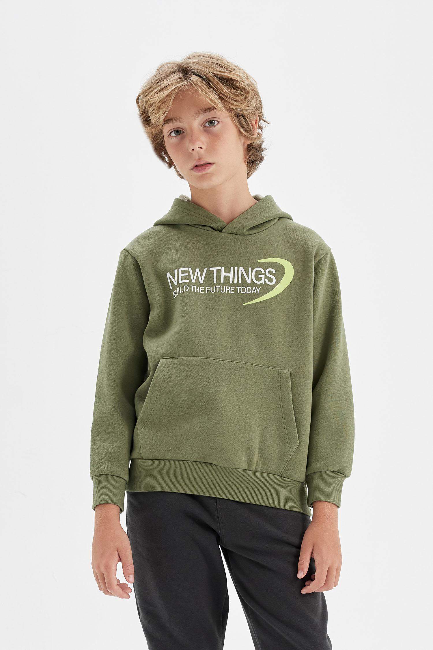 سويت شيرت اولادي قصة عادية بكابيشون وطبعة من الخلف