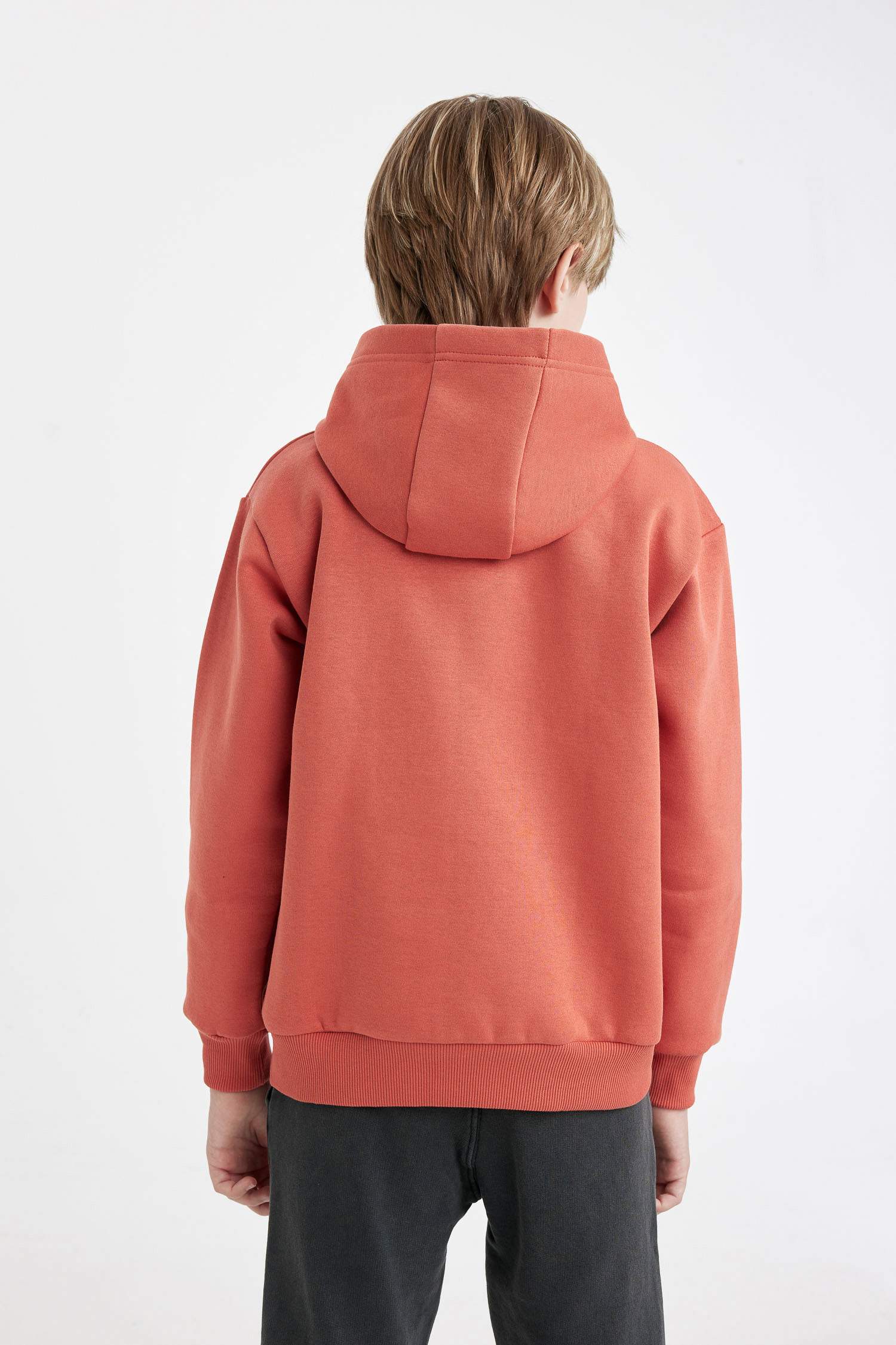 Свитшот с капюшоном стандартного кроя для мальчиков